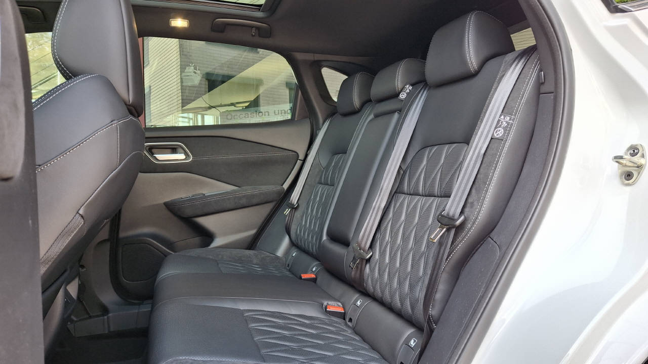 NISSAN Qashqai 1.5 VC-T Tekna+-image-6