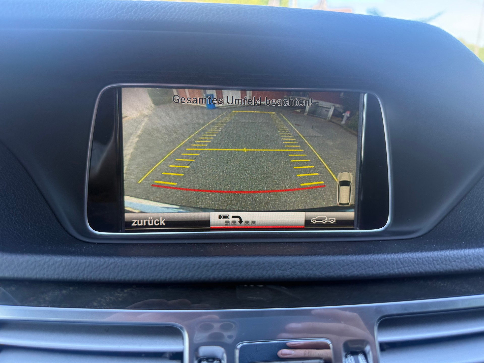 MERCEDES-BENZ E 250 CDI BlueEfficiency 4Matic 7G-Tronic-image-8