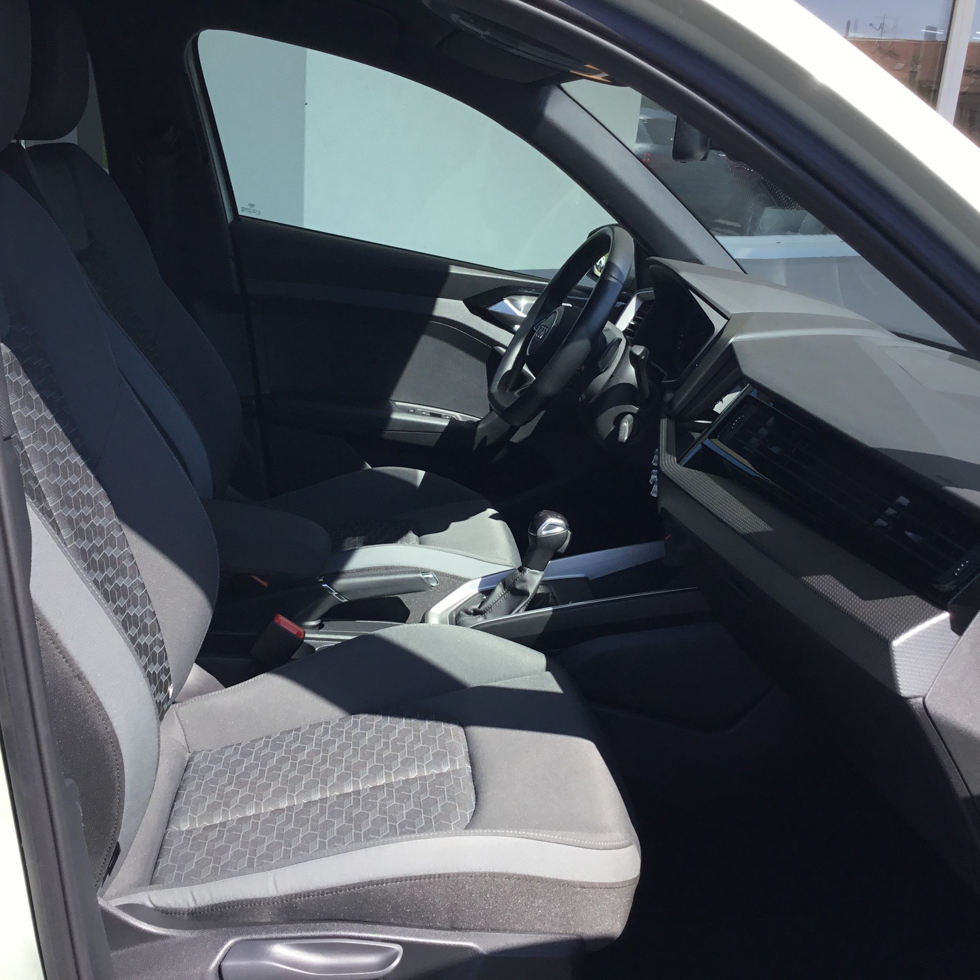 AUDI A1 Sportback 40 TFSI S Line S-tronic-image-12