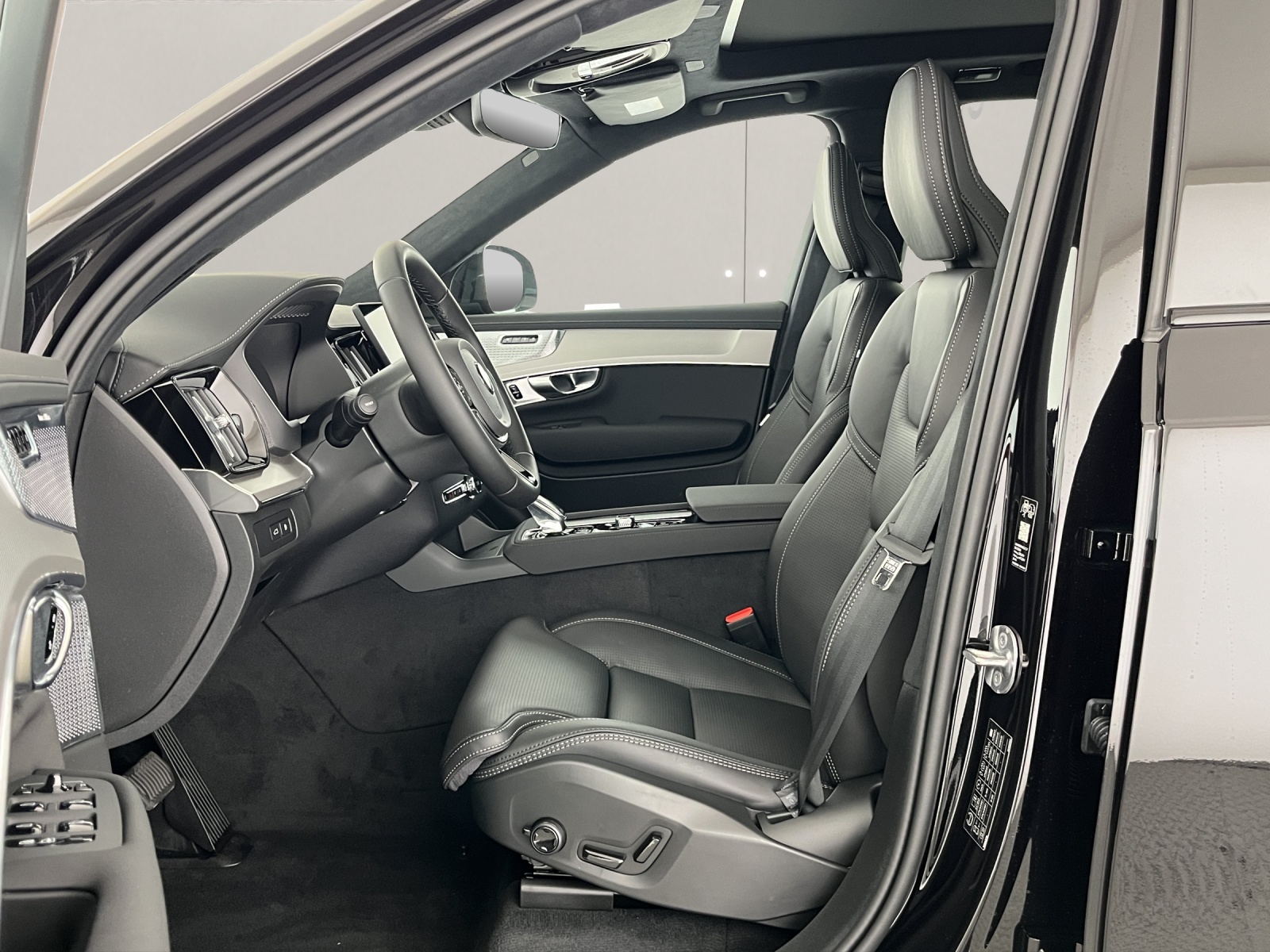 VOLVO XC90 2.0 T8 TE Black Edition eAWD-image-8