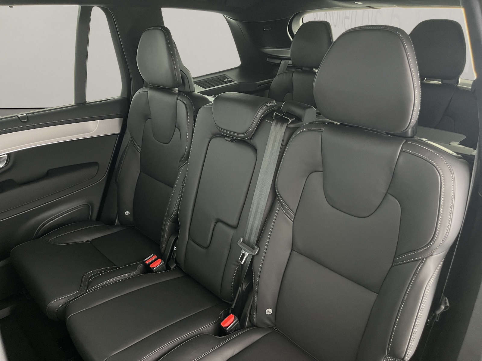 VOLVO XC90 2.0 T8 TE Black Edition eAWD-image-11