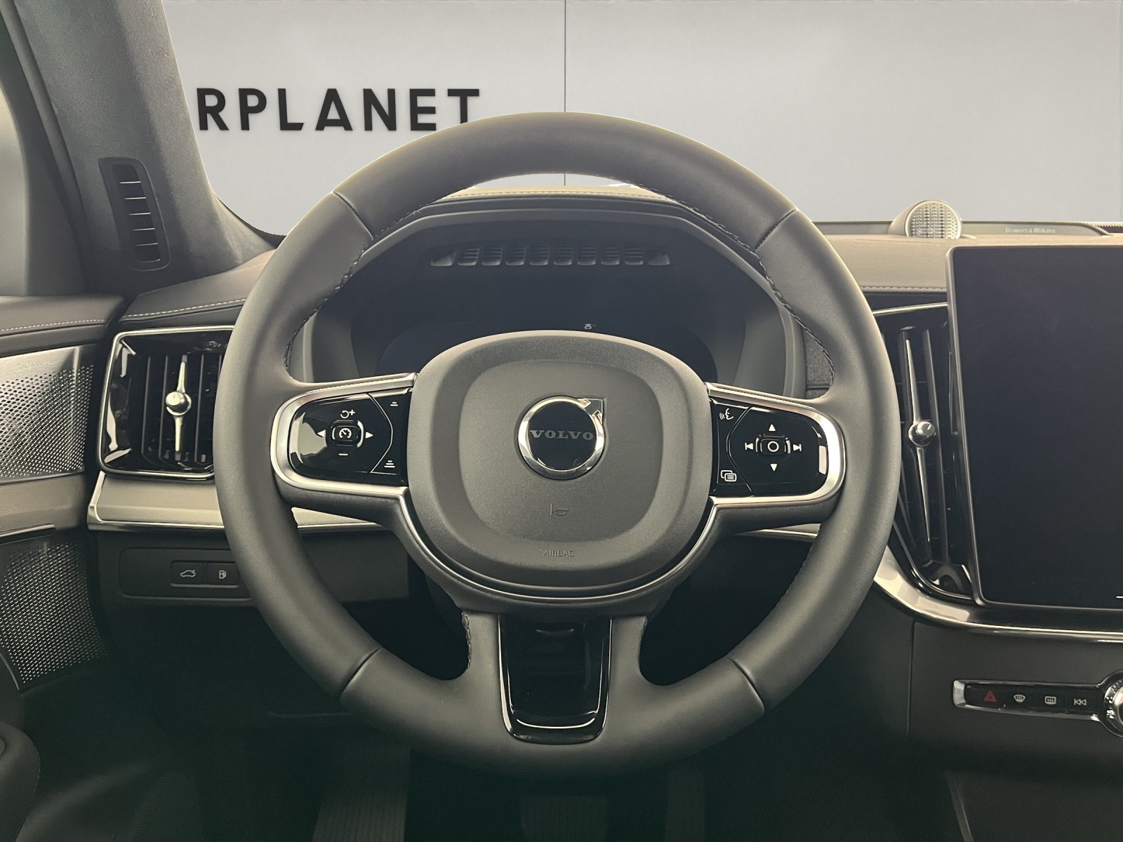 VOLVO XC90 2.0 T8 TE Black Edition eAWD-image-13