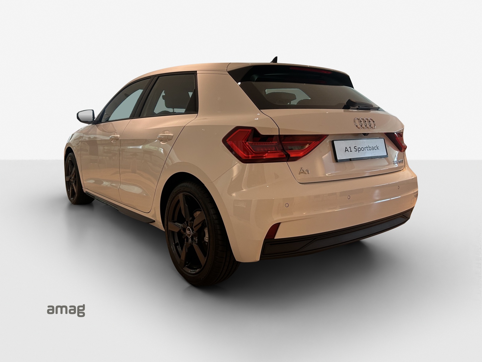 AUDI A1 Sportback 30 TFSI Attraction S-tronic-image-2