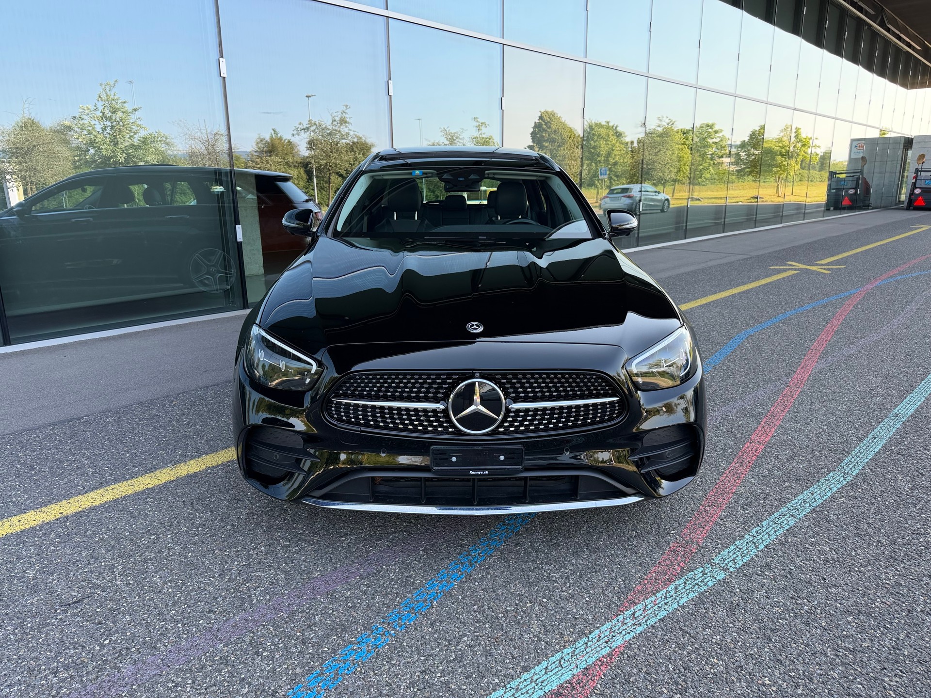 MERCEDES-BENZ E 300 e T 9G-Tronic AMG-LINE -- PANORAMA -- BURMESTER -- CH-Fahrzeug-image-8