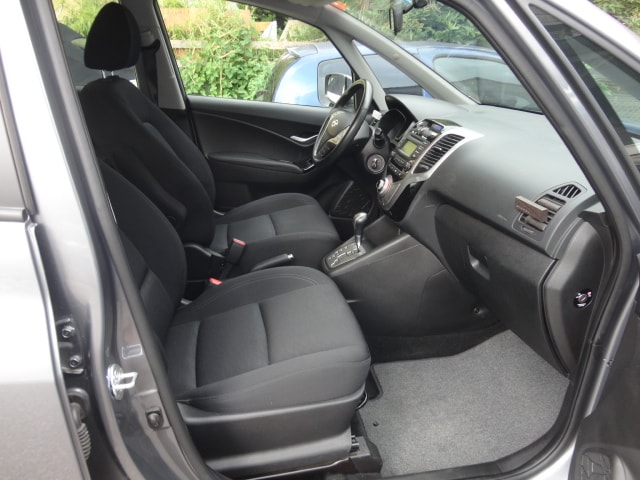 HYUNDAI iX20 1.6 Style Automatic-image-4