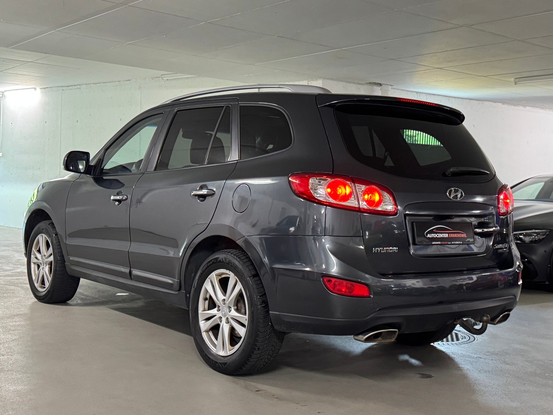 HYUNDAI Santa Fe 2.2 CRDI Swiss Plus Edition 4WD Automatic-image-4