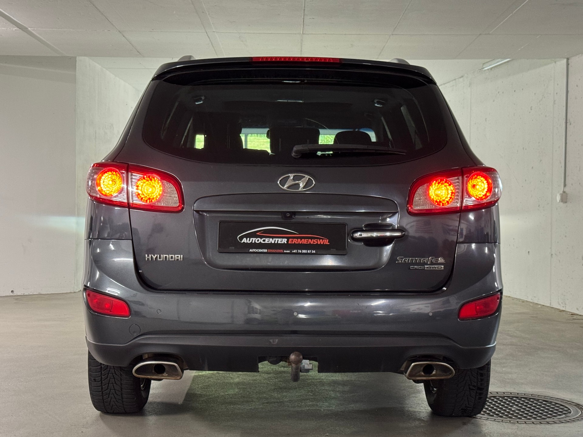HYUNDAI Santa Fe 2.2 CRDI Swiss Plus Edition 4WD Automatic-image-5