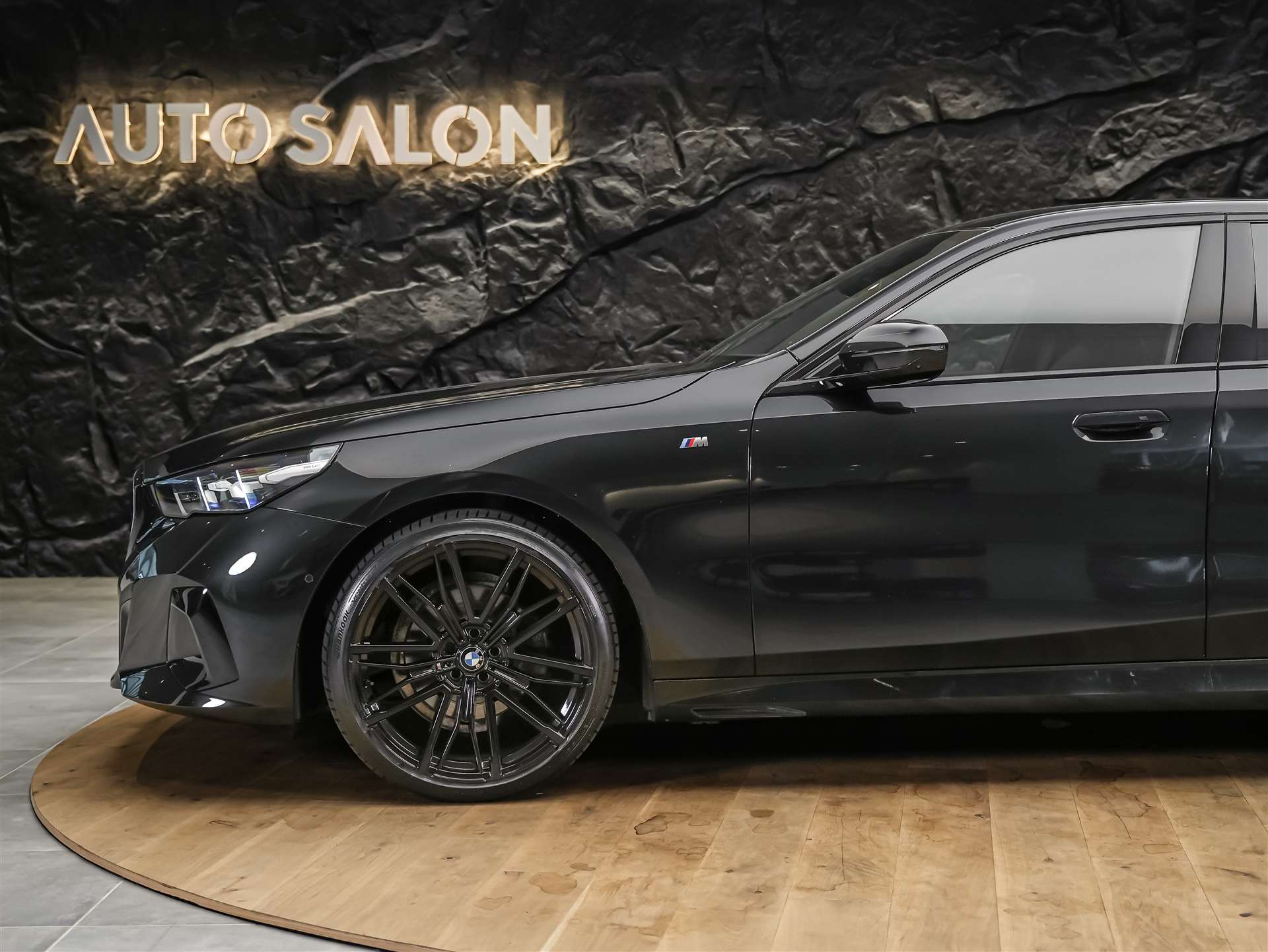 BMW 520d xDrive M Sport Steptronic *Werksgarantie*21" Felgen*Sitzlüftung*Head Up*Harman/Kardon*-image-16