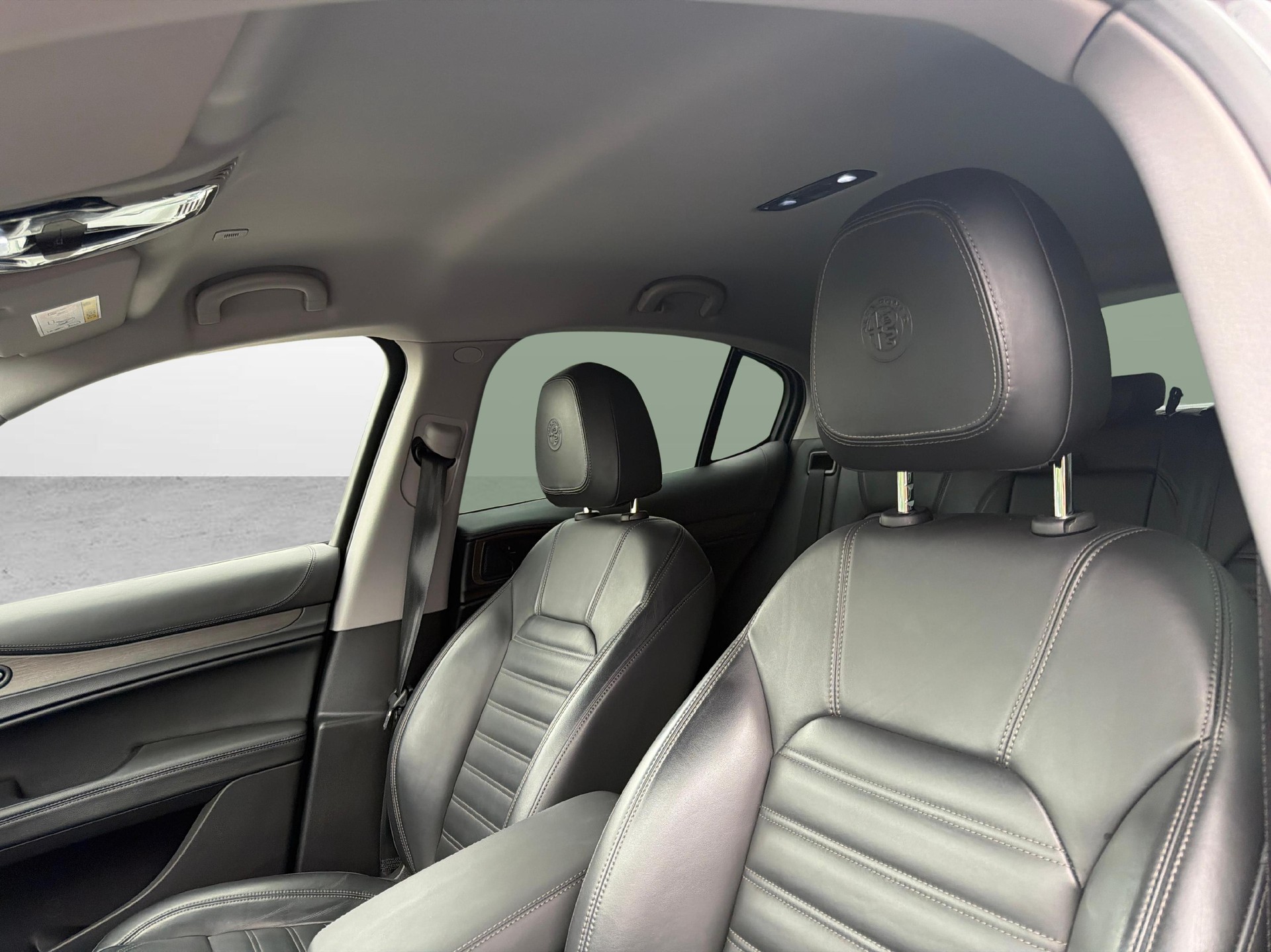 ALFA ROMEO Stelvio 2.0 Q4 280 Ti-image-2