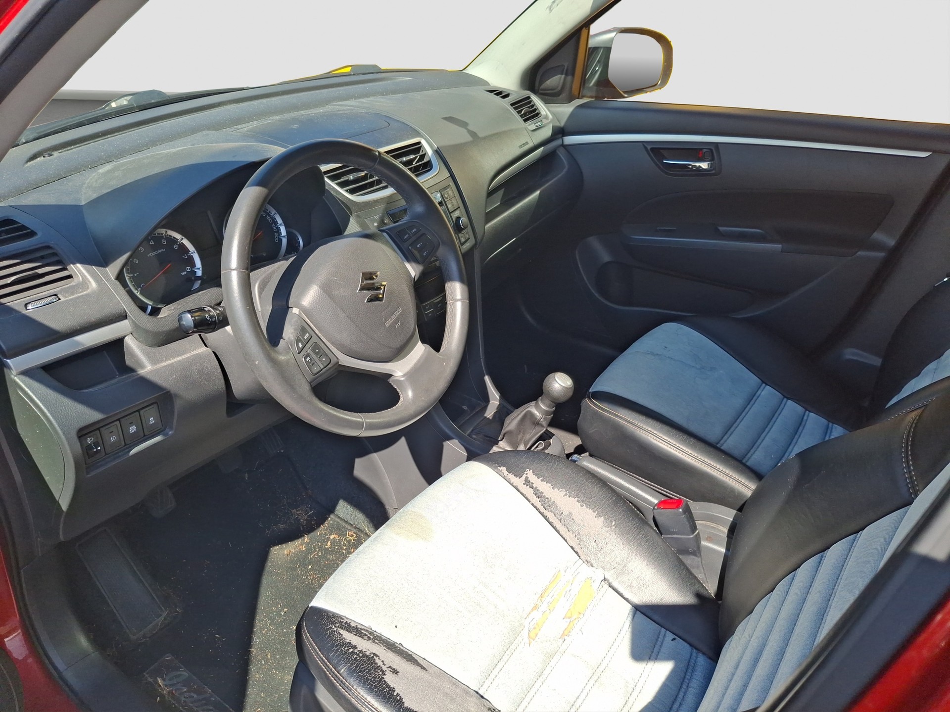 SUZUKI Swift 1.2i 16V GL Indigo-image-6