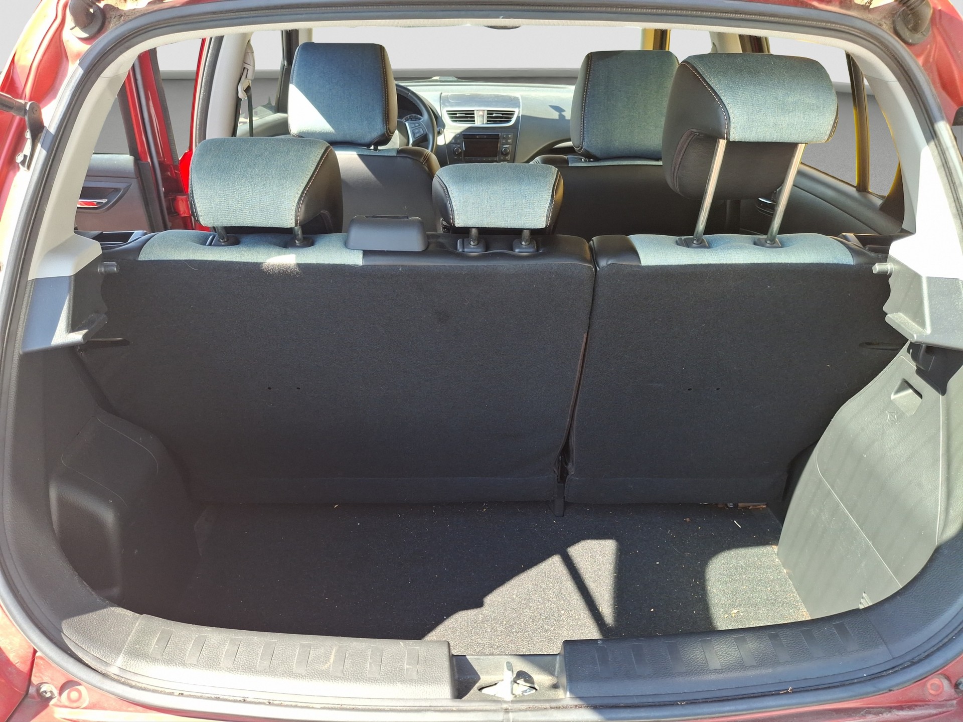 SUZUKI Swift 1.2i 16V GL Indigo-image-4