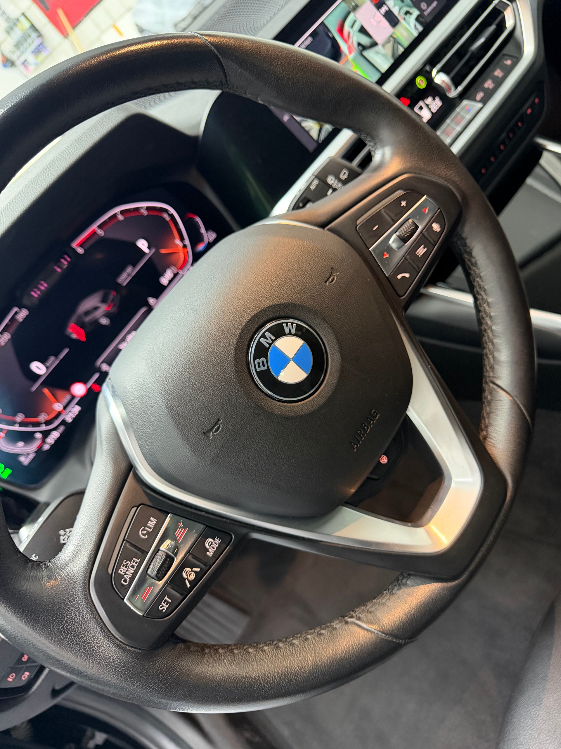 BMW 320d xDrive 48V Touring Sport Line Steptronic-image-13