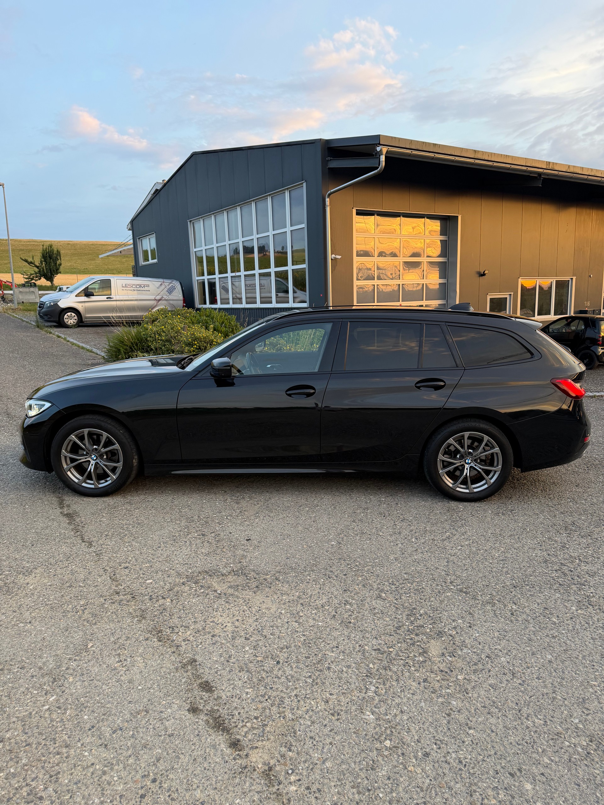 BMW 320d xDrive 48V Touring Sport Line Steptronic-image-1