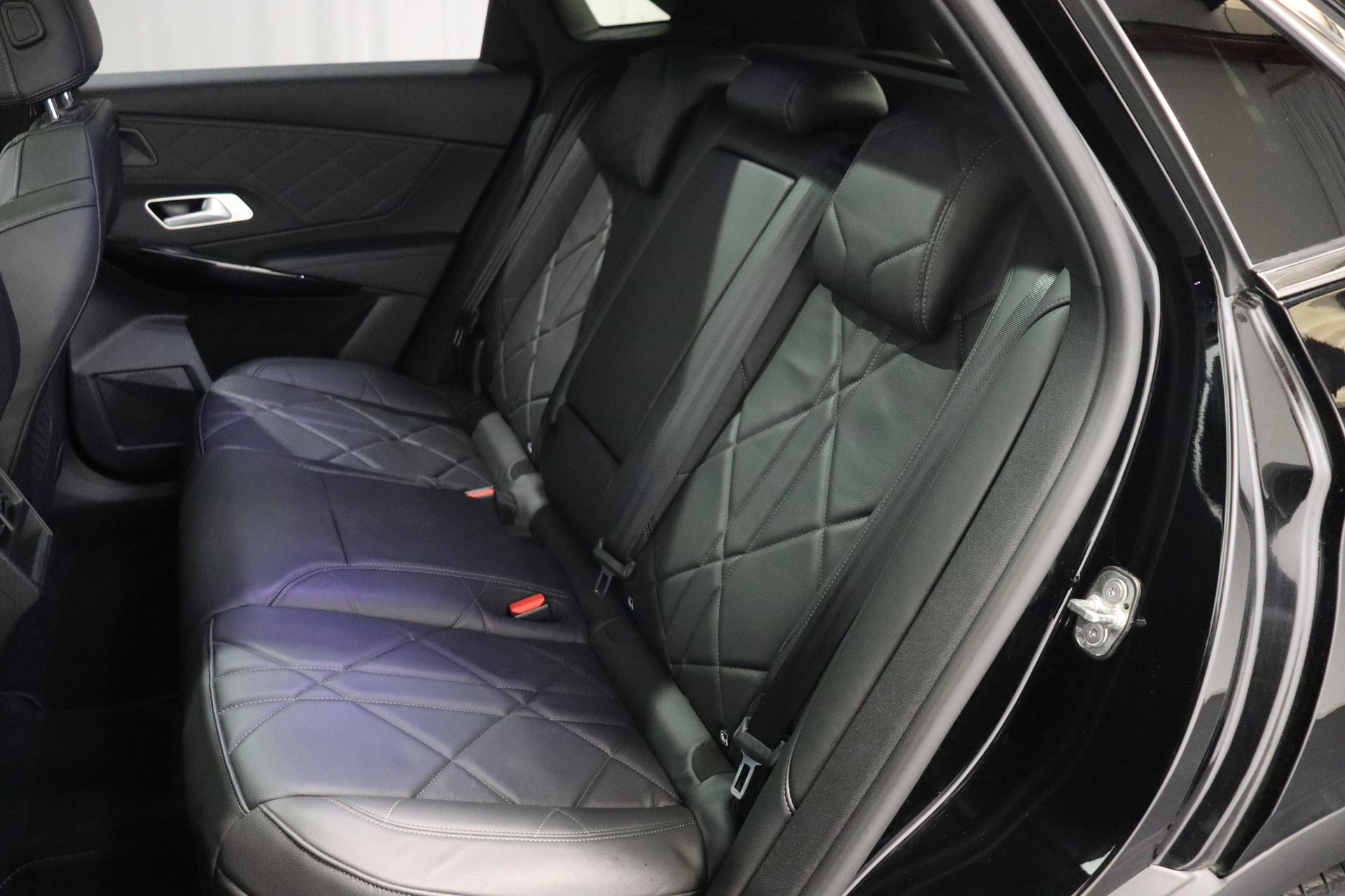 DS AUTOMOBILES 7 Crossback 1.6 E-Tense So Chic 4x4-image-5