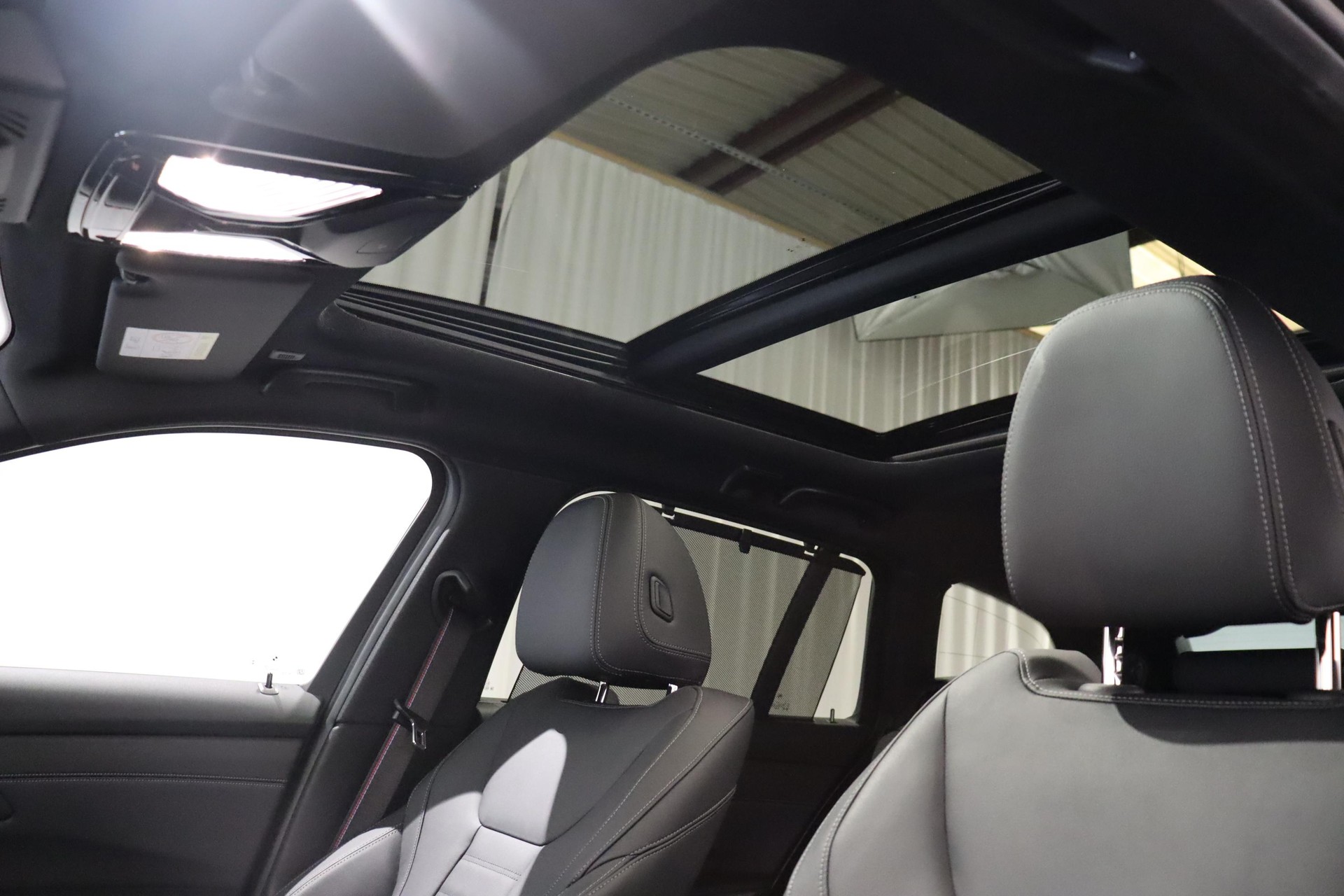 BMW M340i xDrive Touring-image-4