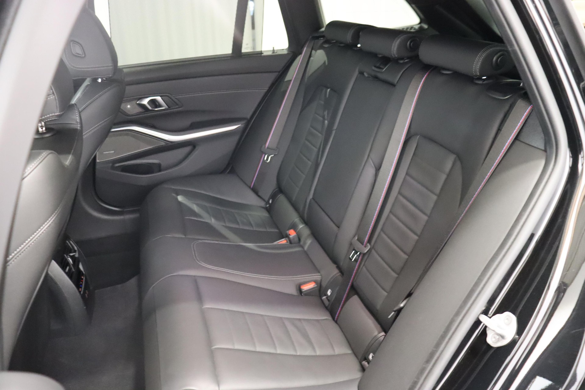 BMW M340i xDrive Touring-image-15