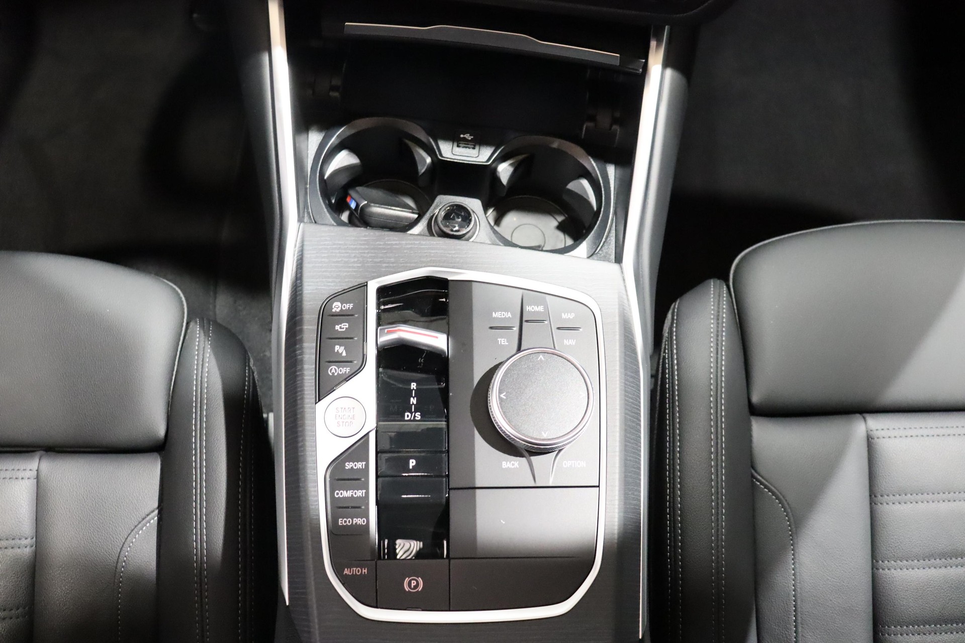 BMW M340i xDrive Touring-image-1