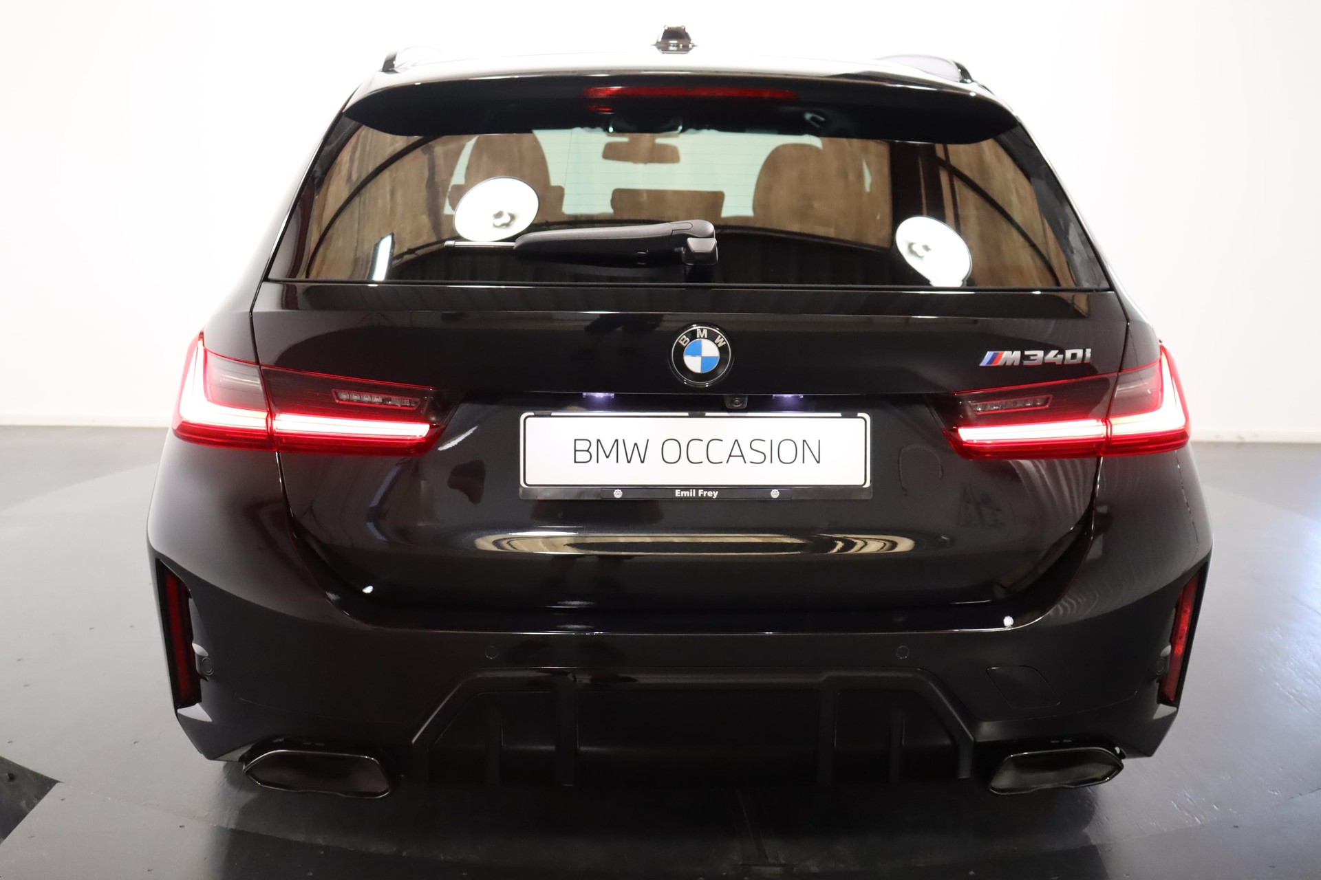 BMW M340i xDrive Touring-image-9