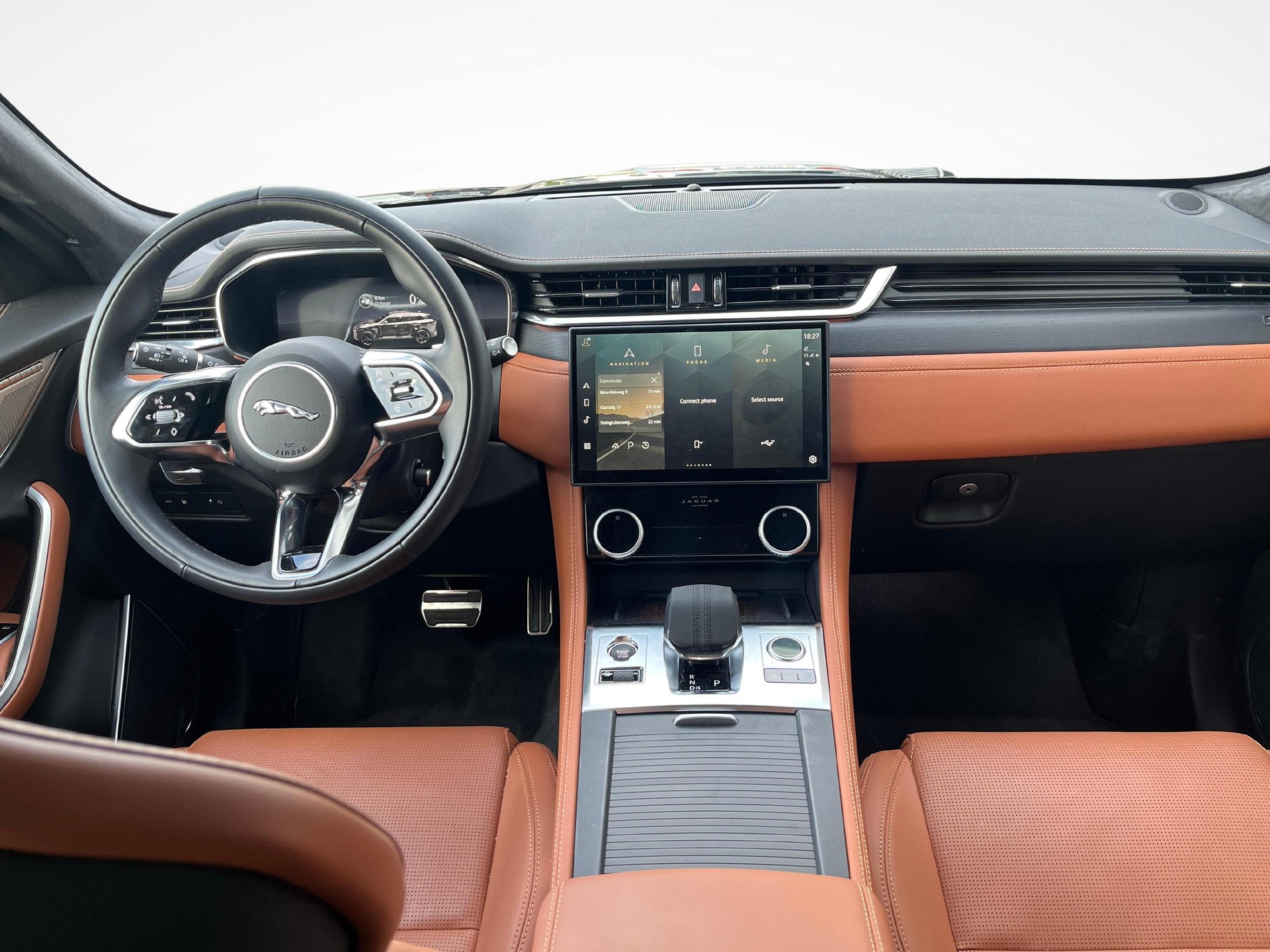 JAGUAR F-Pace 2.0 P400e R-Dynamic HSE 90th Anniversary Ed. AWD-image-8