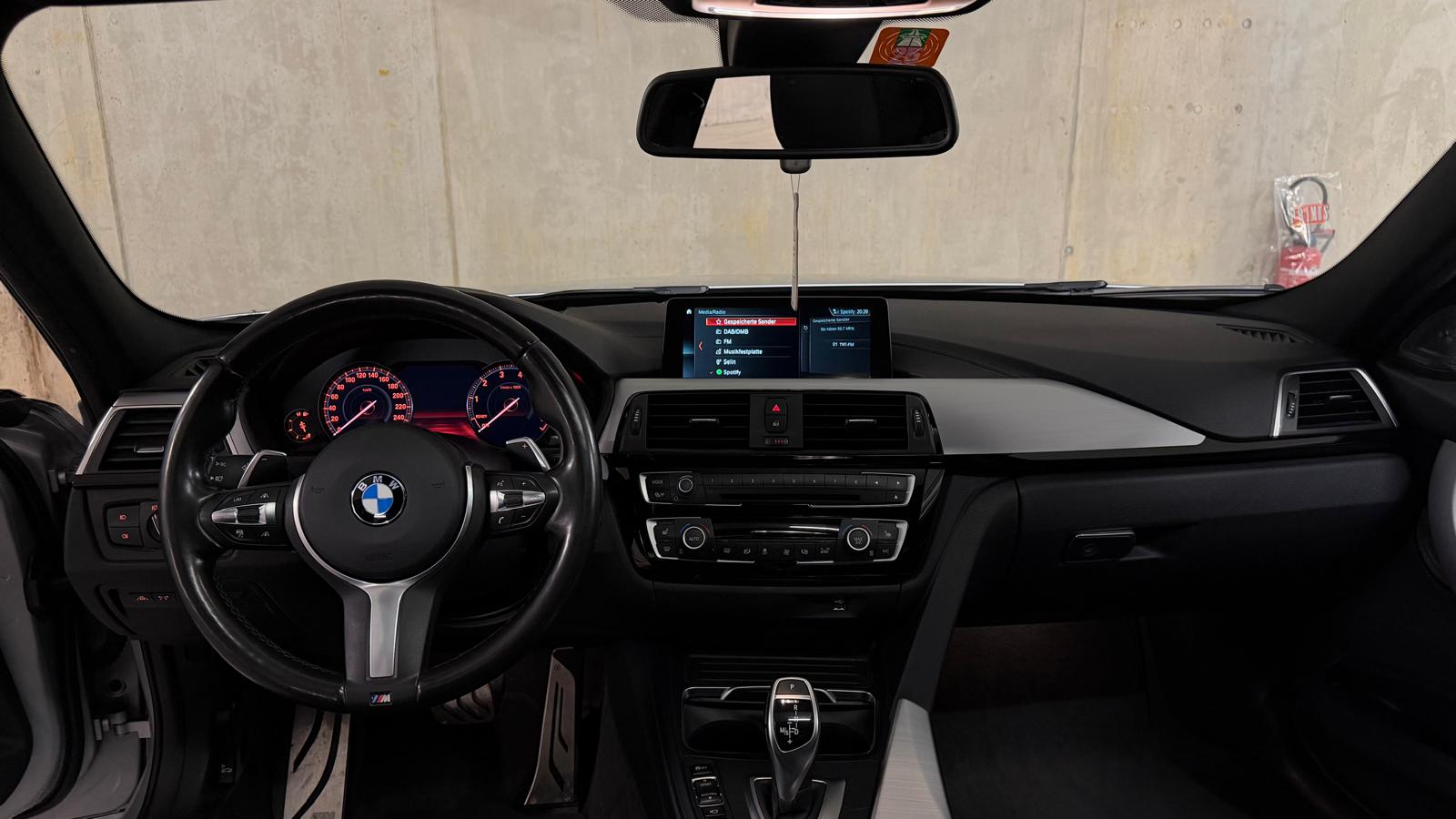 BMW 340i xDrive SAG-image-4