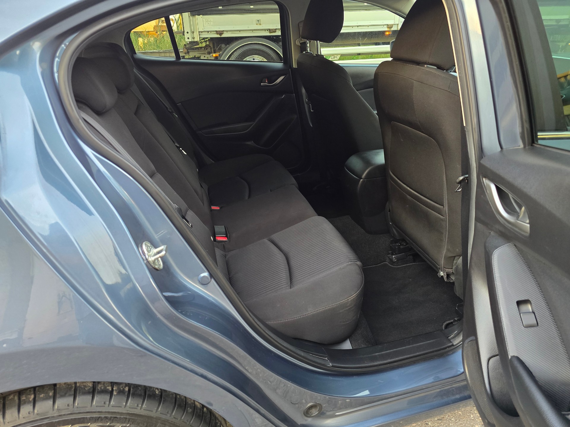 MAZDA 3 SKYACTIV-G 100 Ambition Plus-image-10