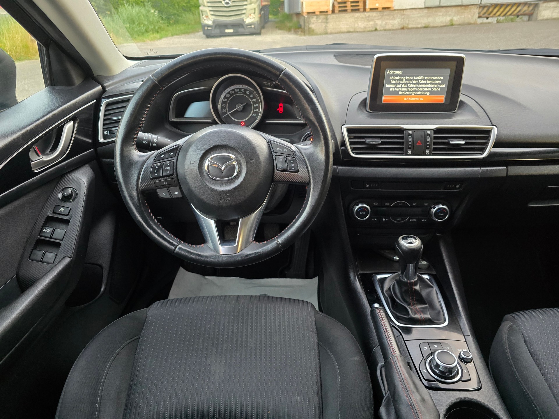 MAZDA 3 SKYACTIV-G 100 Ambition Plus-image-15