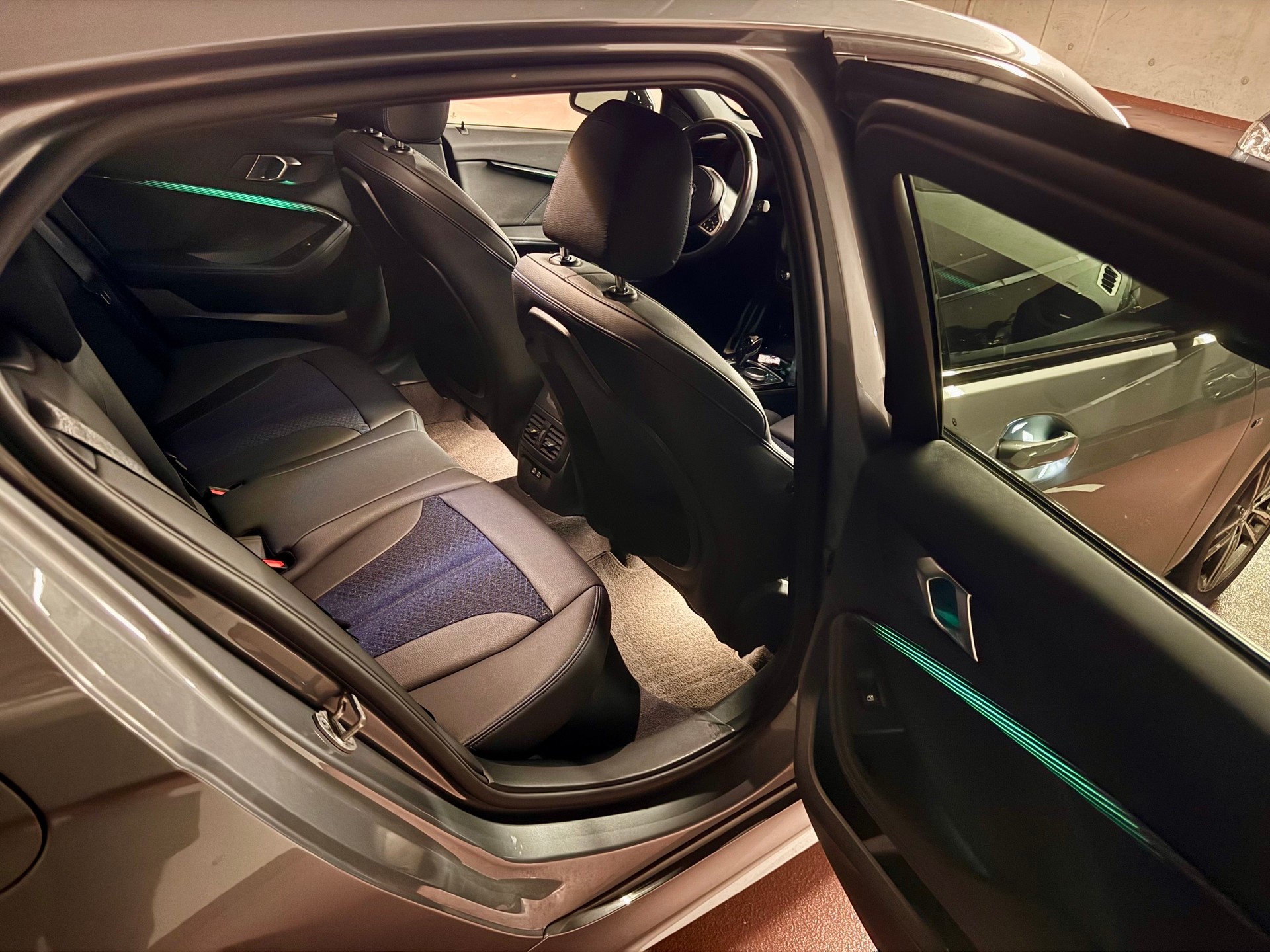 BMW 120i M Sport Steptronic-image-4