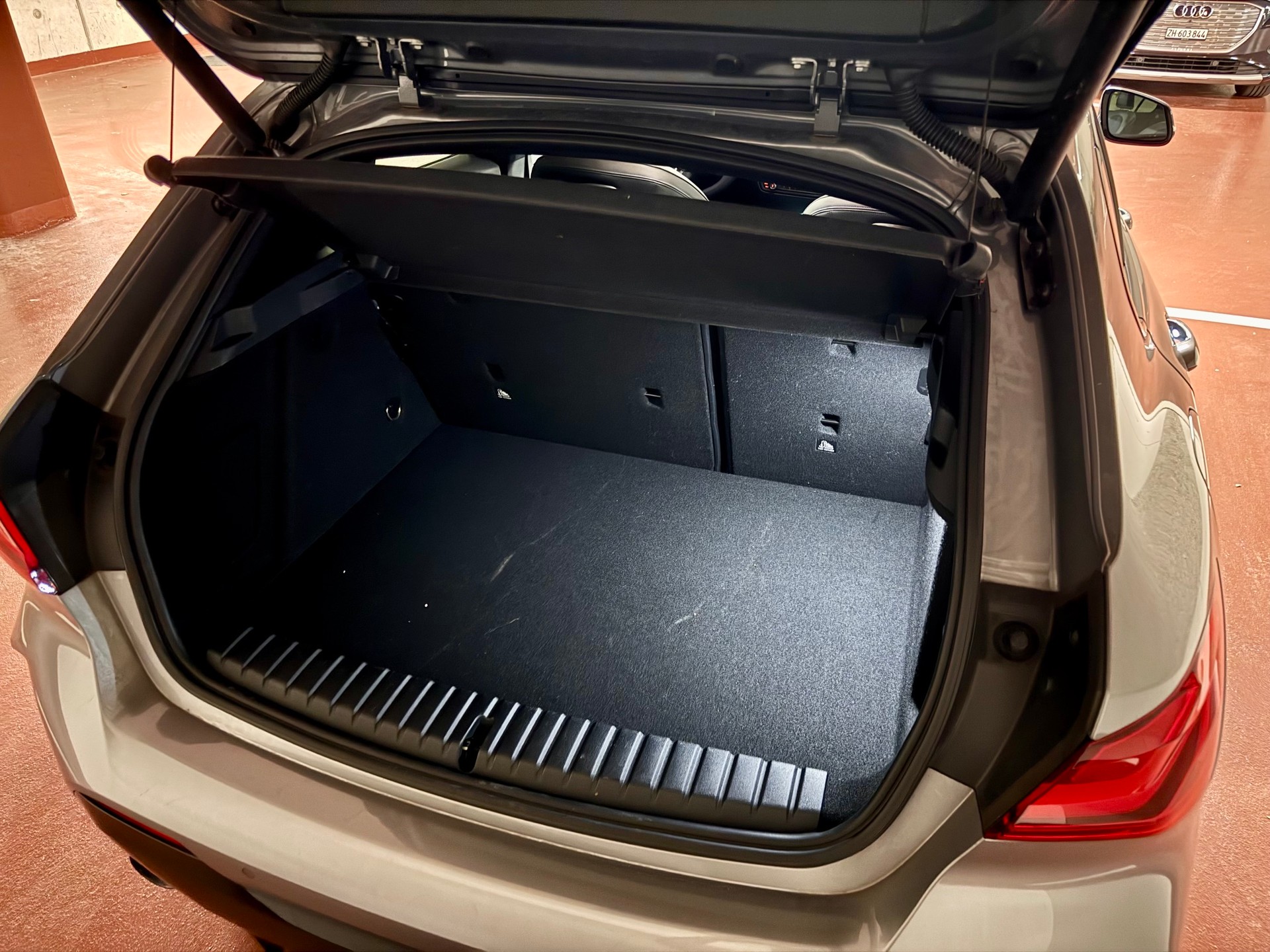 BMW 120i M Sport Steptronic-image-5