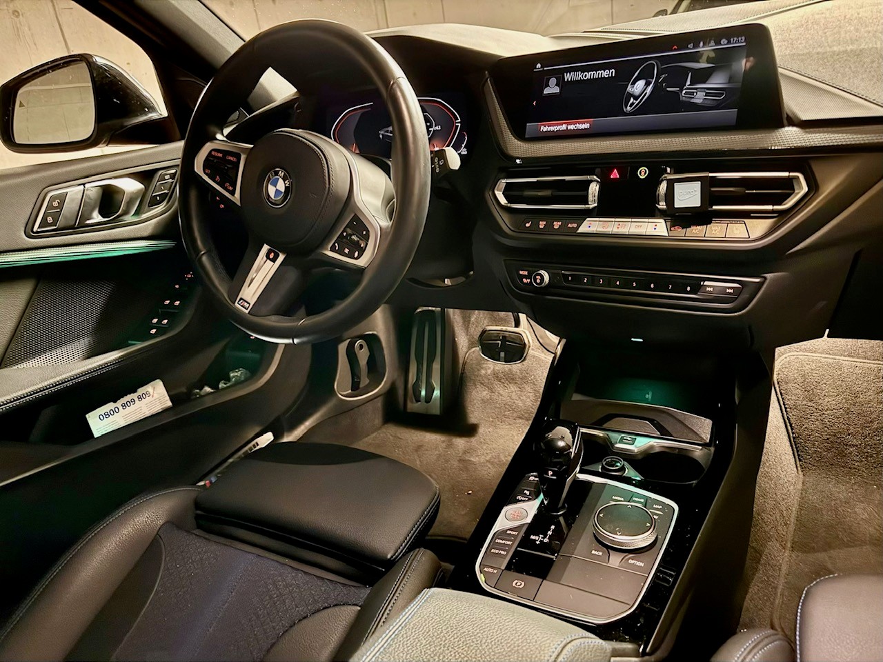 BMW 120i M Sport Steptronic-image-2