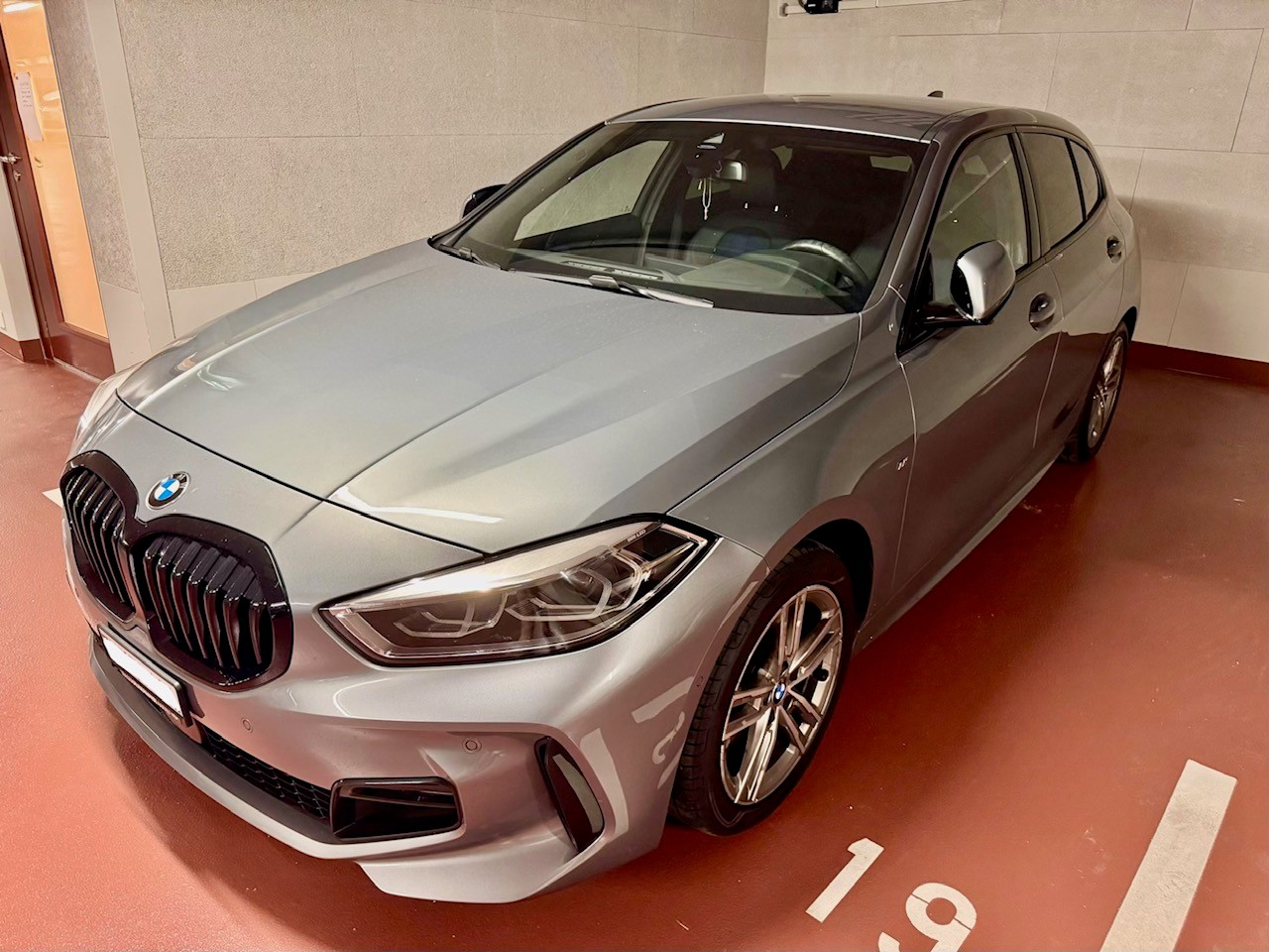 BMW 120i M Sport Steptronic-image-1