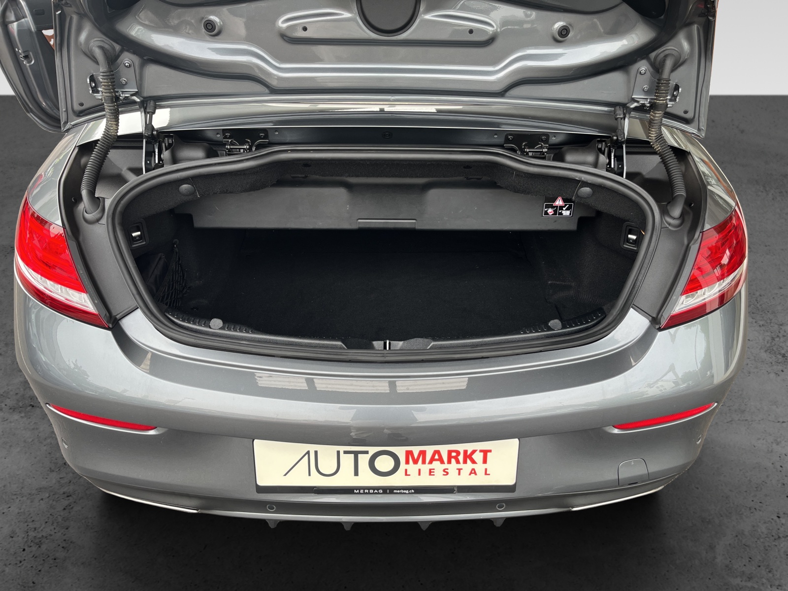 MERCEDES-BENZ C 400 Cabriolet AMG Line 4Matic 9G-Tronig-image-12