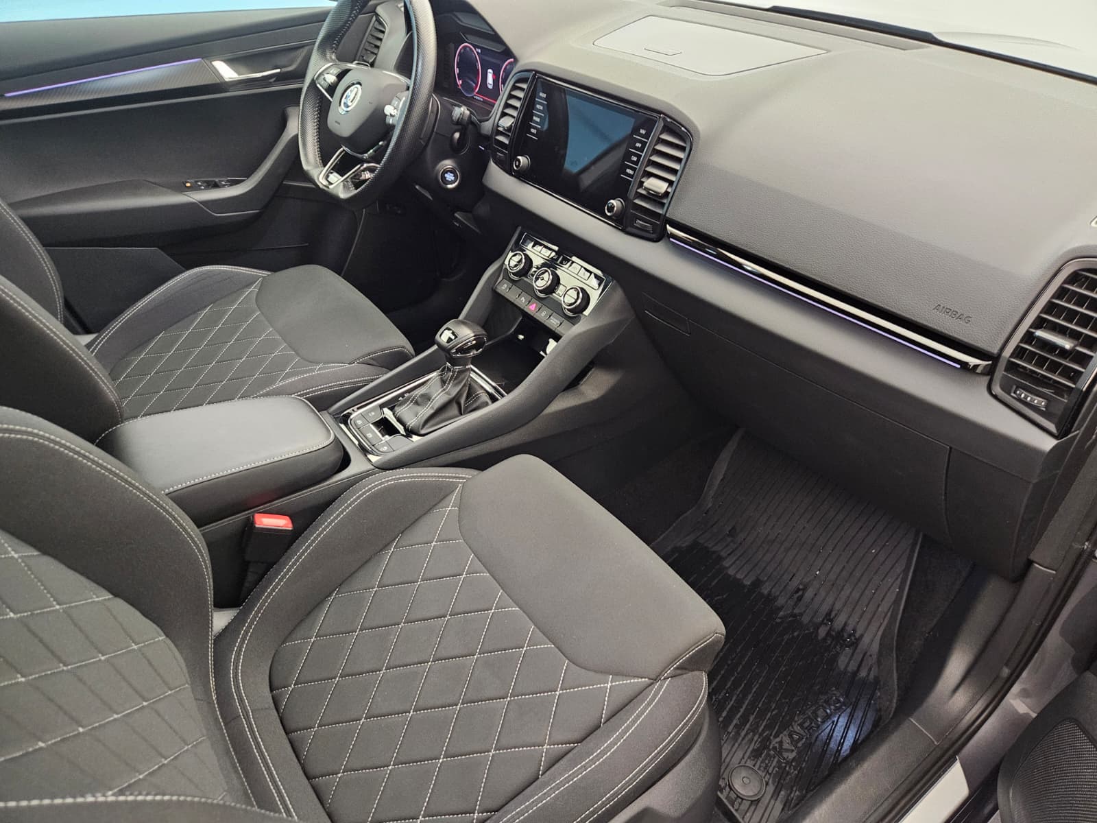 SKODA Karoq 1.5 TSI ACT SportLine DSG-image-11