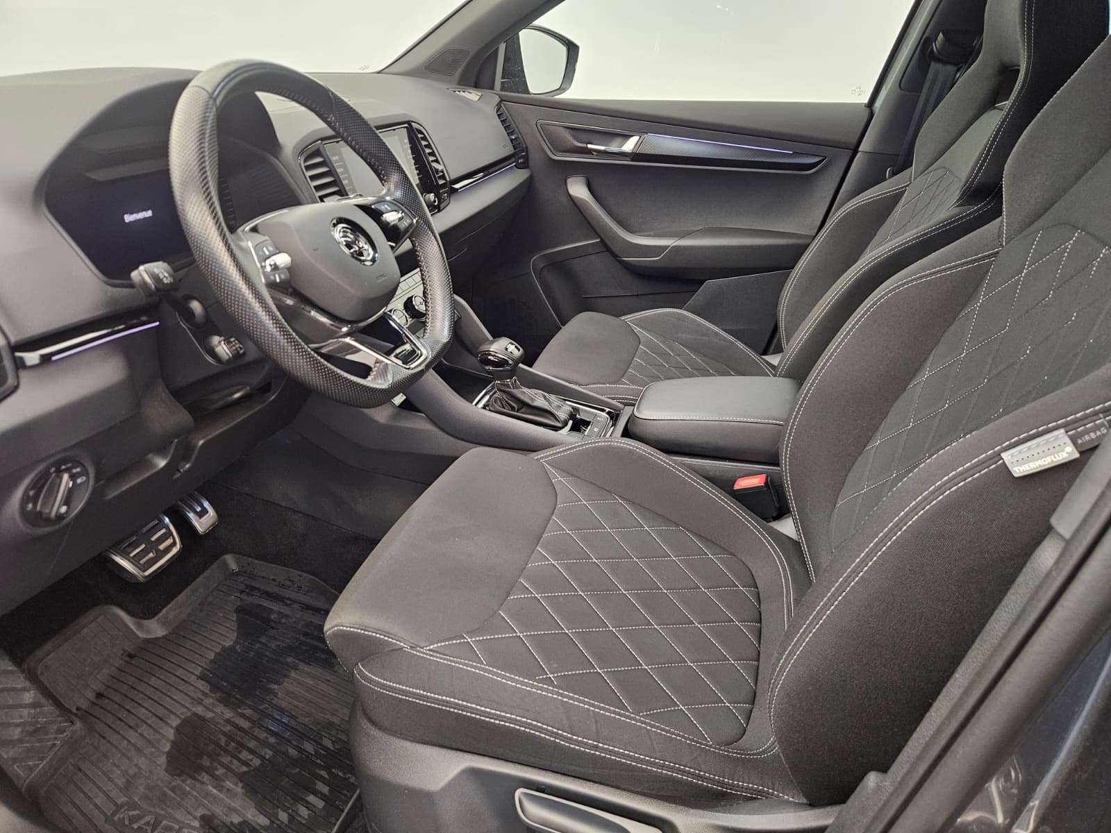 SKODA Karoq 1.5 TSI ACT SportLine DSG-image-10
