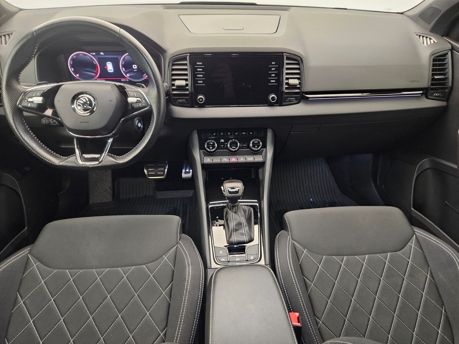 SKODA Karoq 1.5 TSI ACT SportLine DSG-image-9