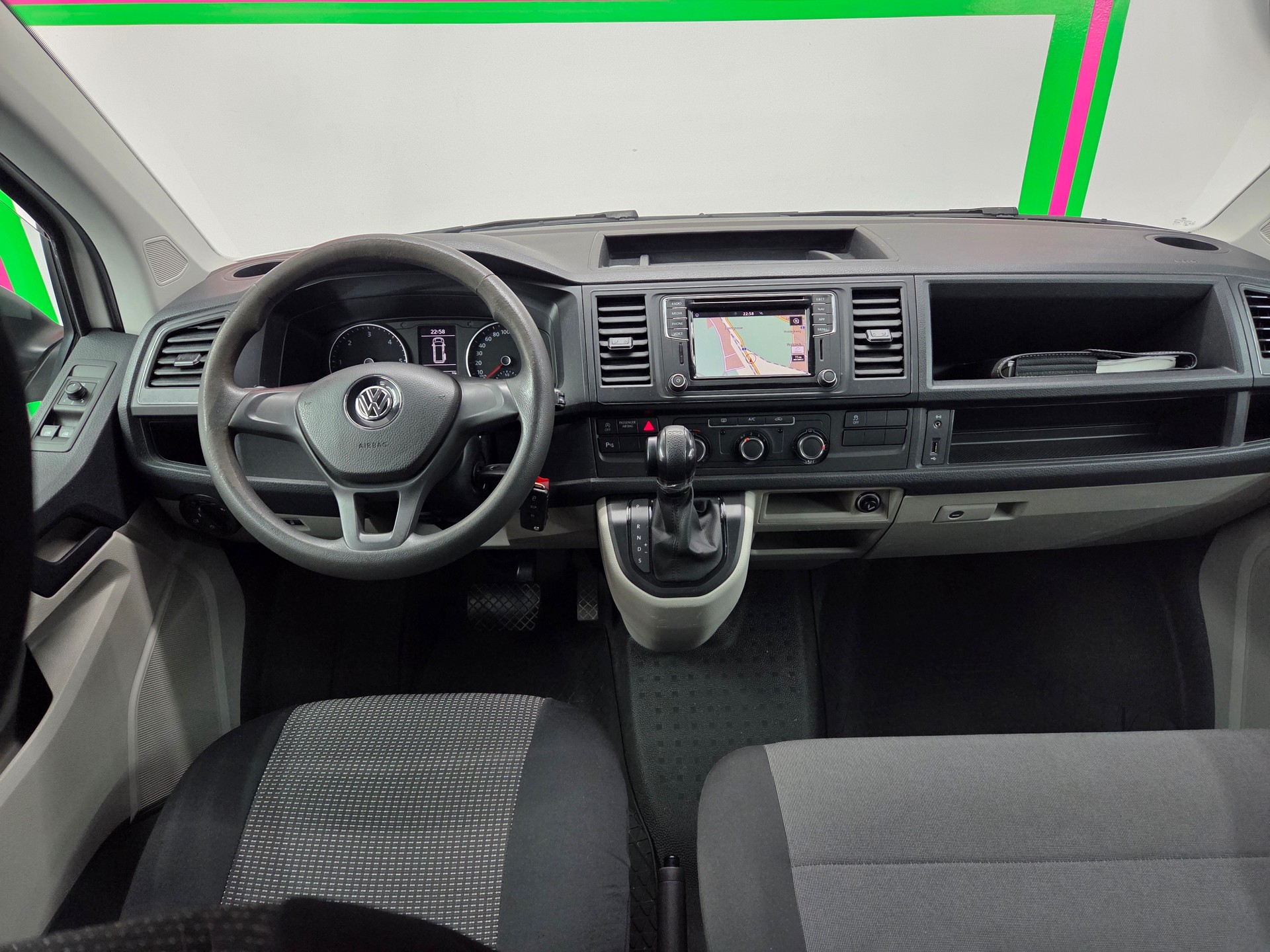 VW T6 2.0 TDI 4Motion DSG-image-8