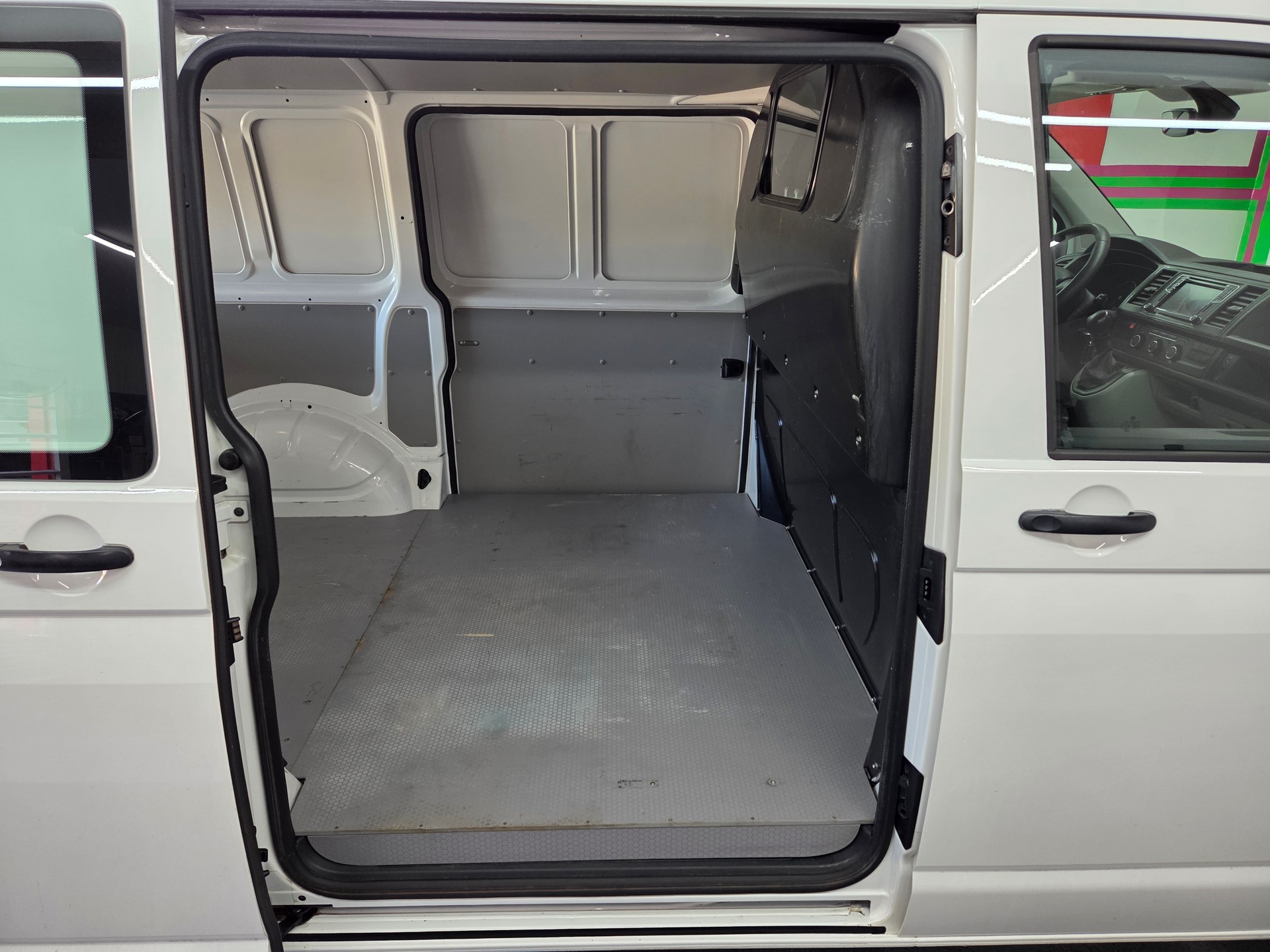 VW T6 2.0 TDI 4Motion DSG-image-11