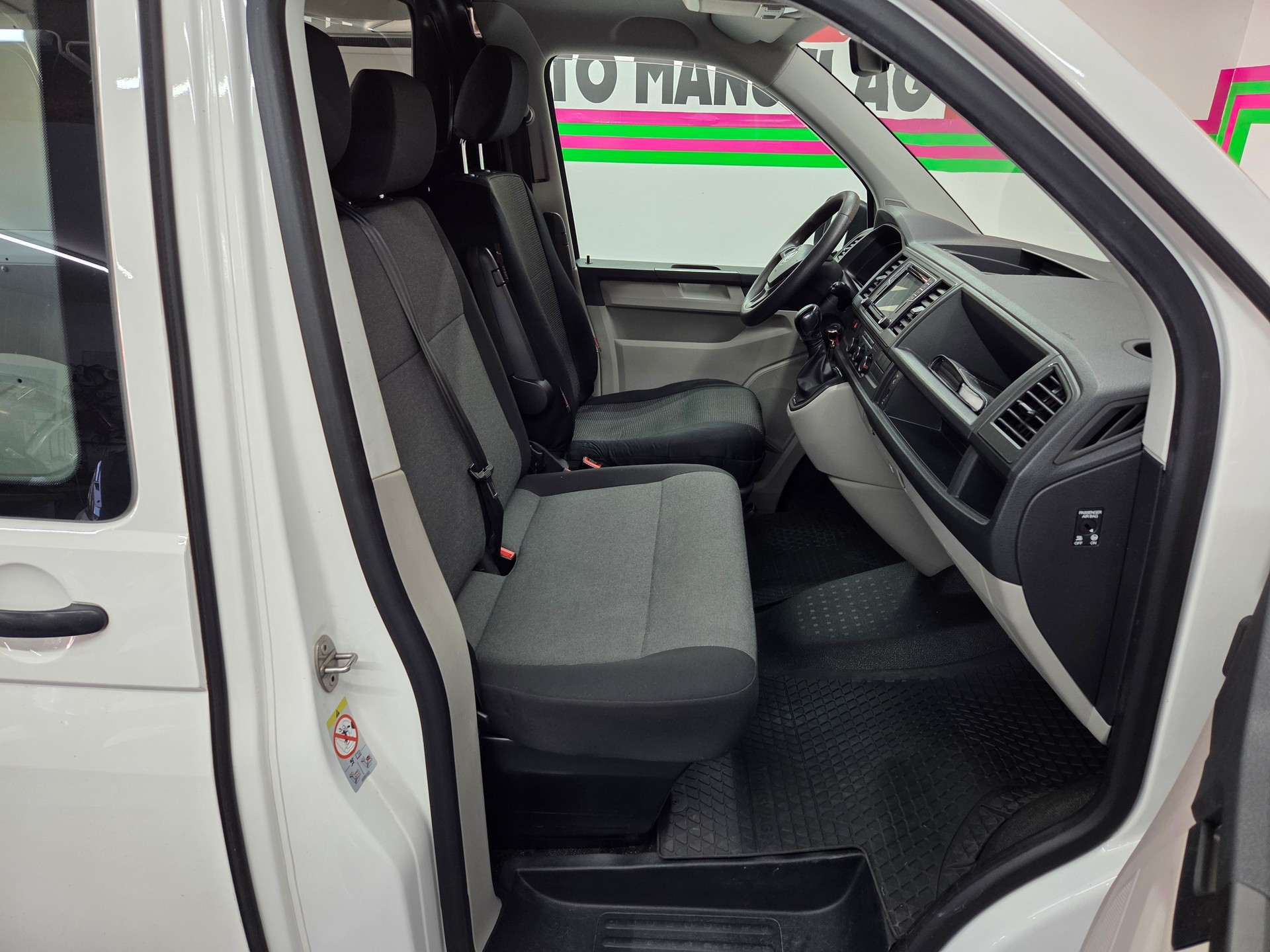VW T6 2.0 TDI 4Motion DSG-image-10