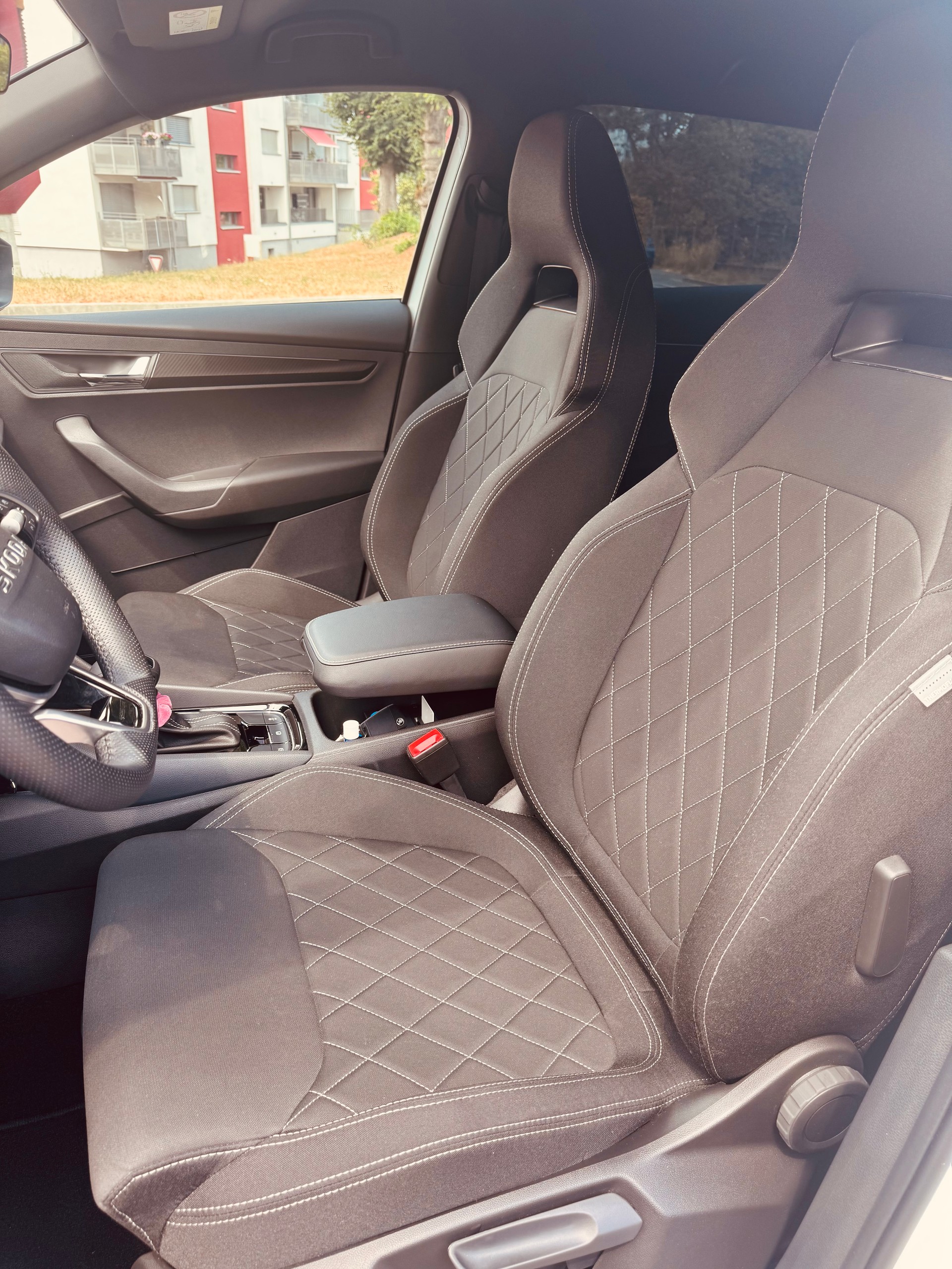 SKODA 1.5 TSI SportLine DSG-image-7