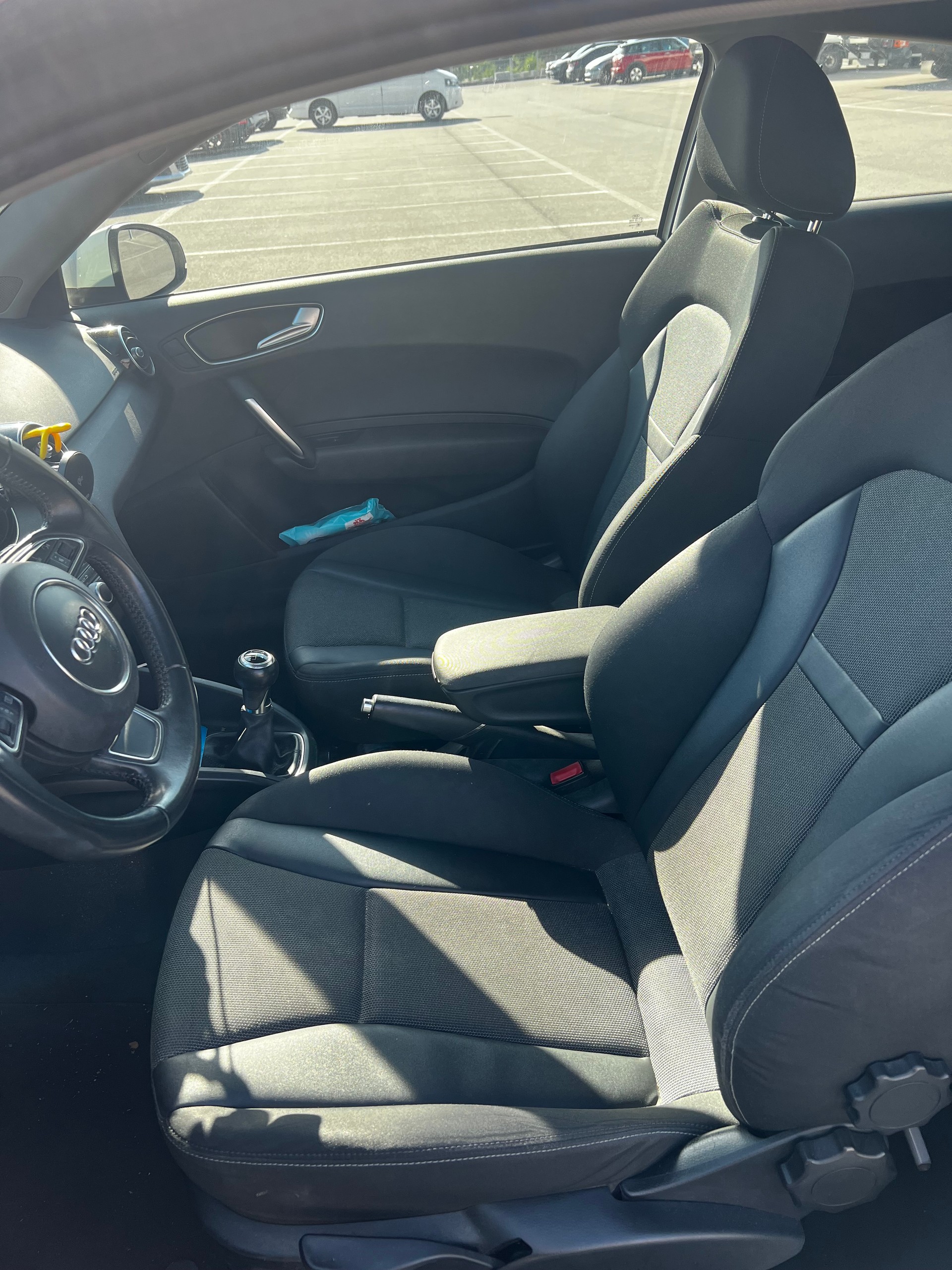 AUDI 1.4 TFSI Attraction-image-2