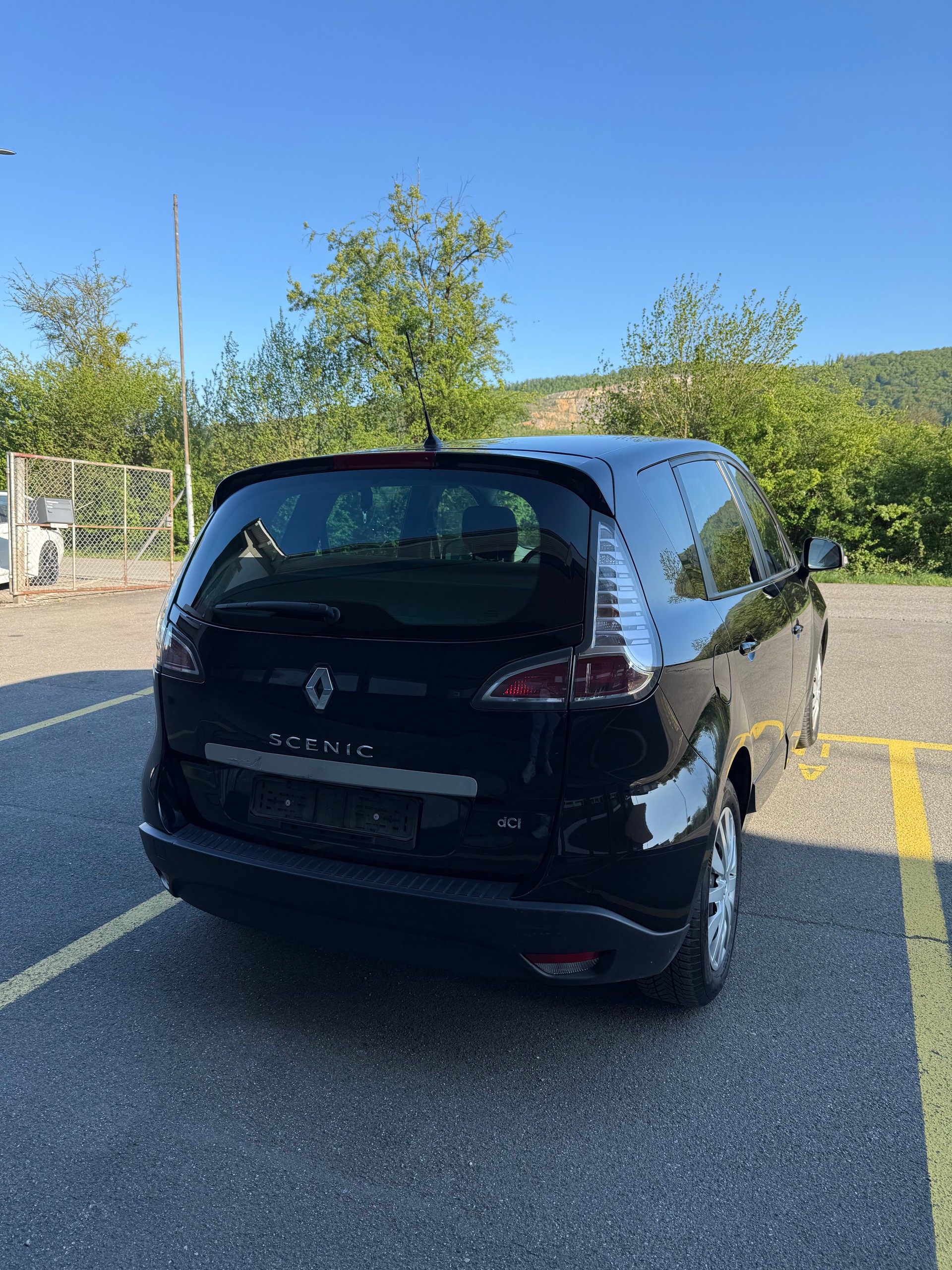 RENAULT Scénic 1.5 dCi Expression-image-13