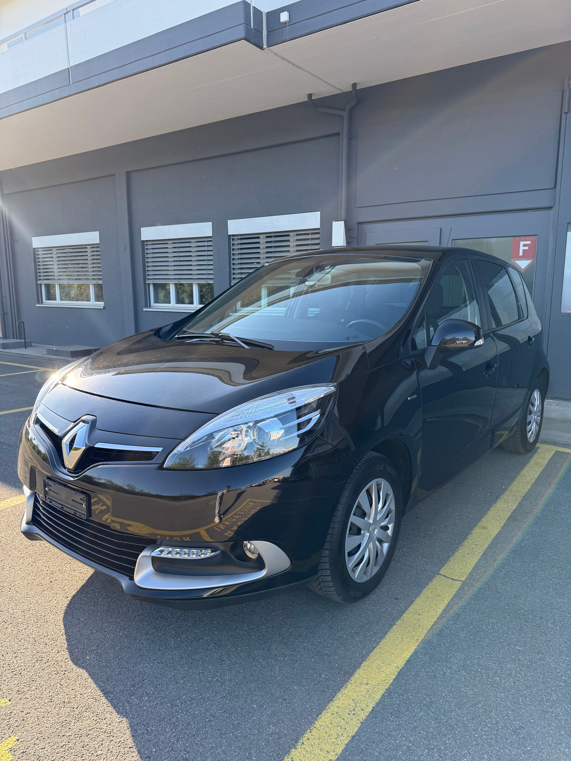RENAULT Scénic 1.5 dCi Expression-image-4