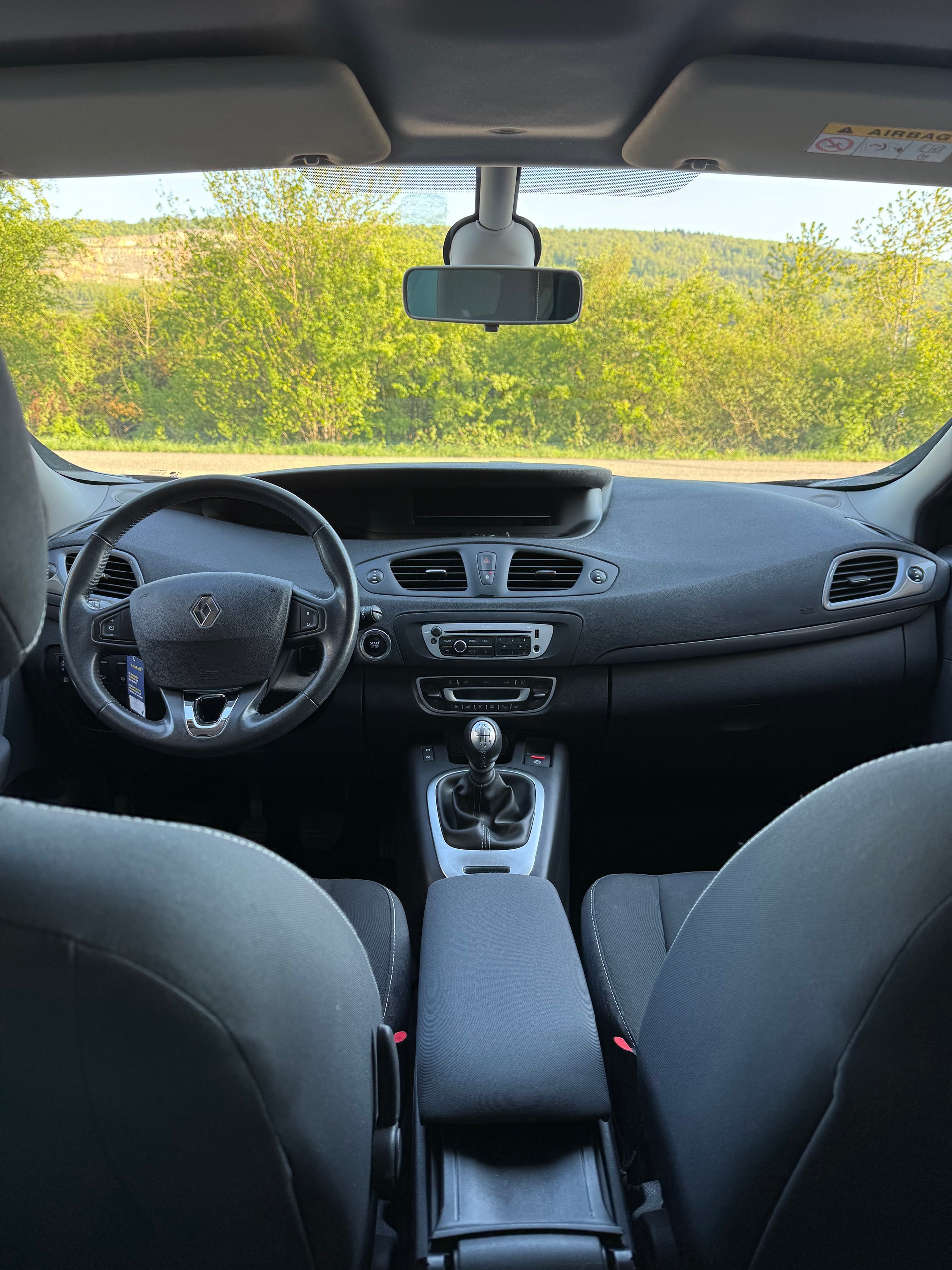 RENAULT Scénic 1.5 dCi Expression-image-7