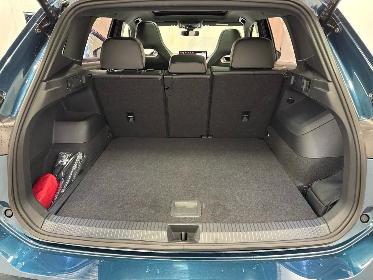 VW Tiguan 2.0 TSI R-Line 4Motion Black Edition-image-13