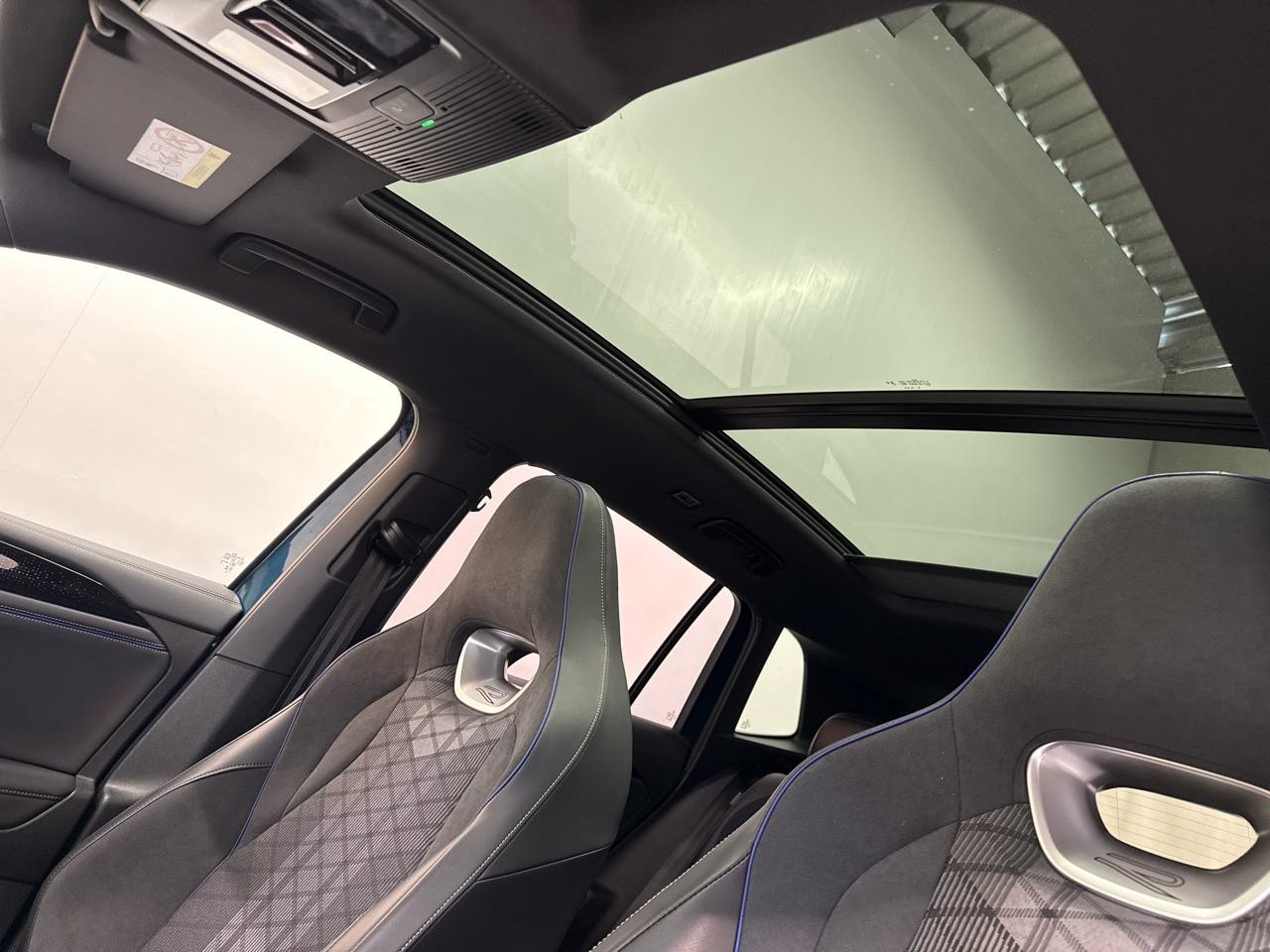 VW Tiguan 2.0 TSI R-Line 4Motion Black Edition-image-5