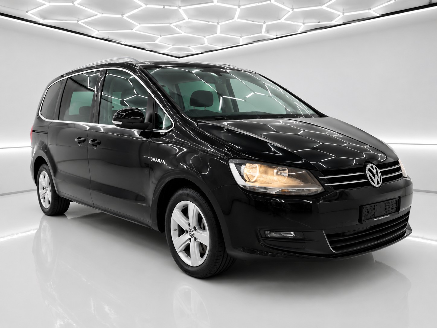VW Sharan 2.0 TDI BMT Comfortline DSG-image-3
