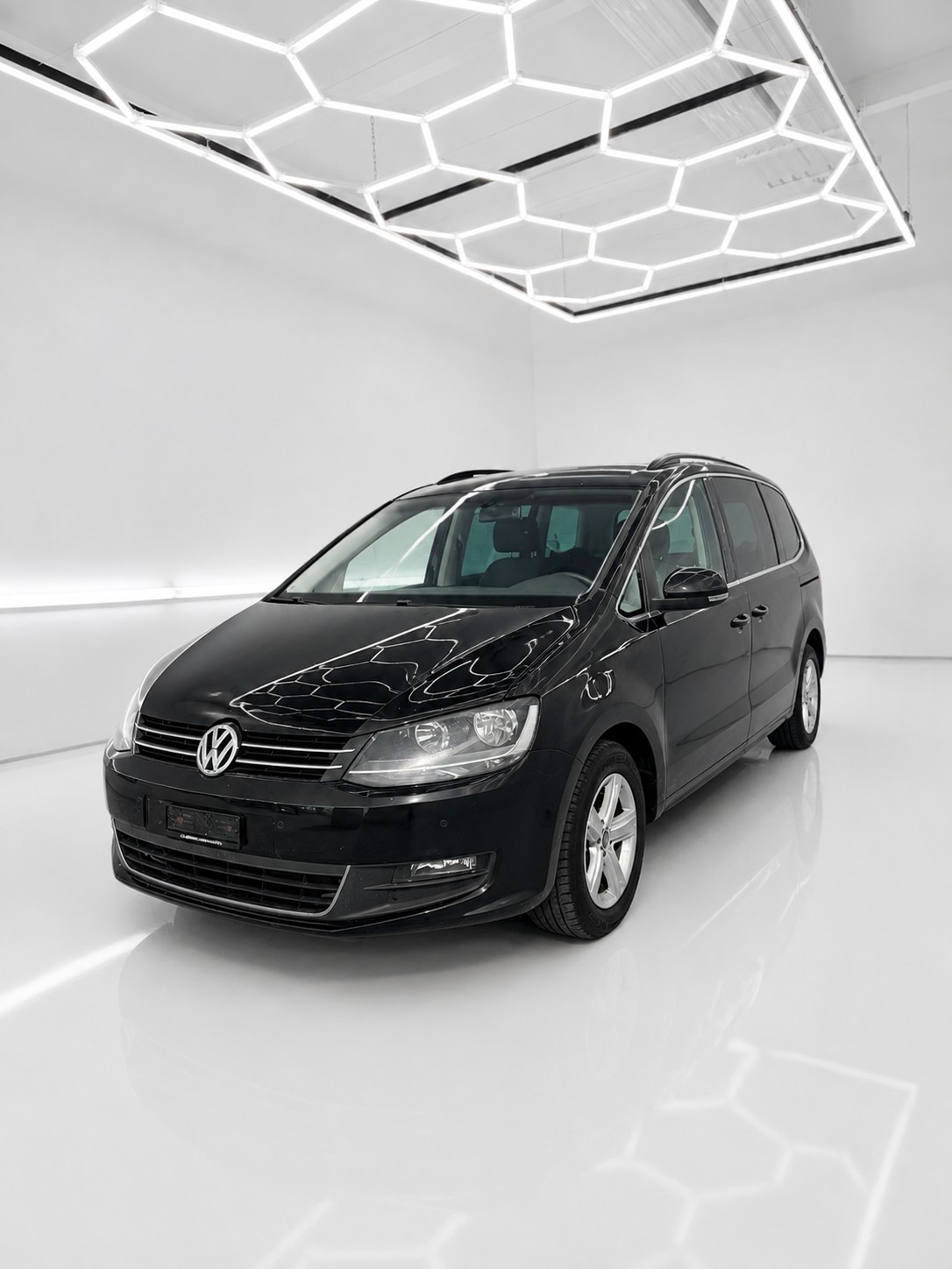 VW Sharan 2.0 TDI BMT Comfortline DSG-image-0
