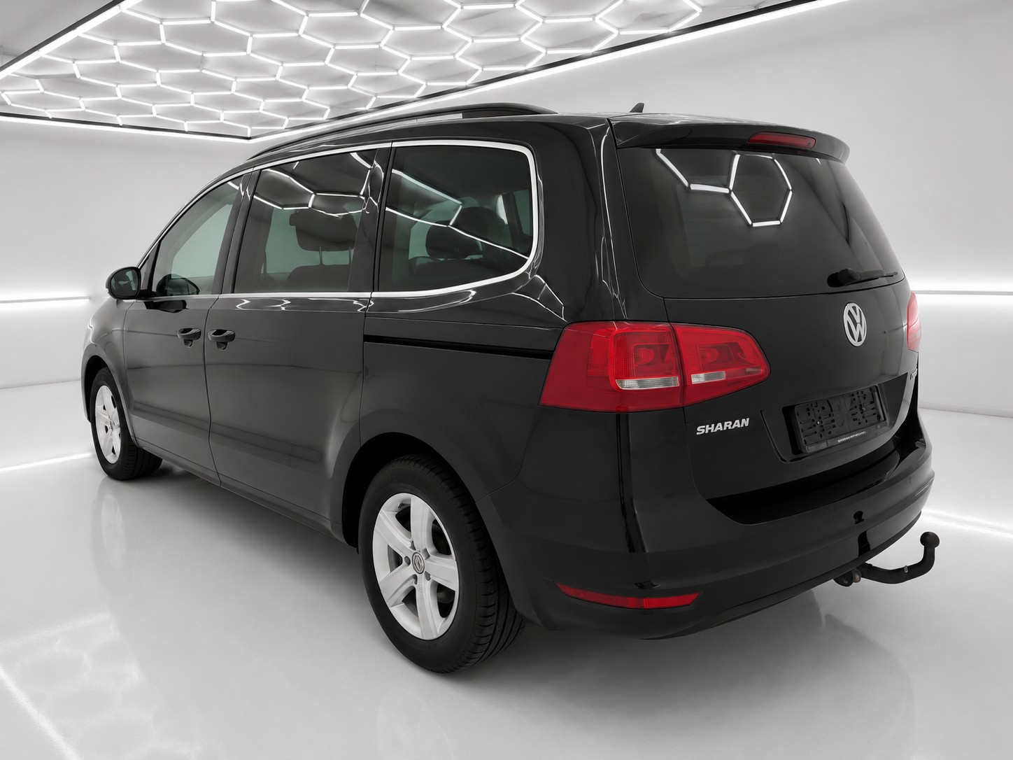 VW Sharan 2.0 TDI BMT Comfortline DSG-image-2