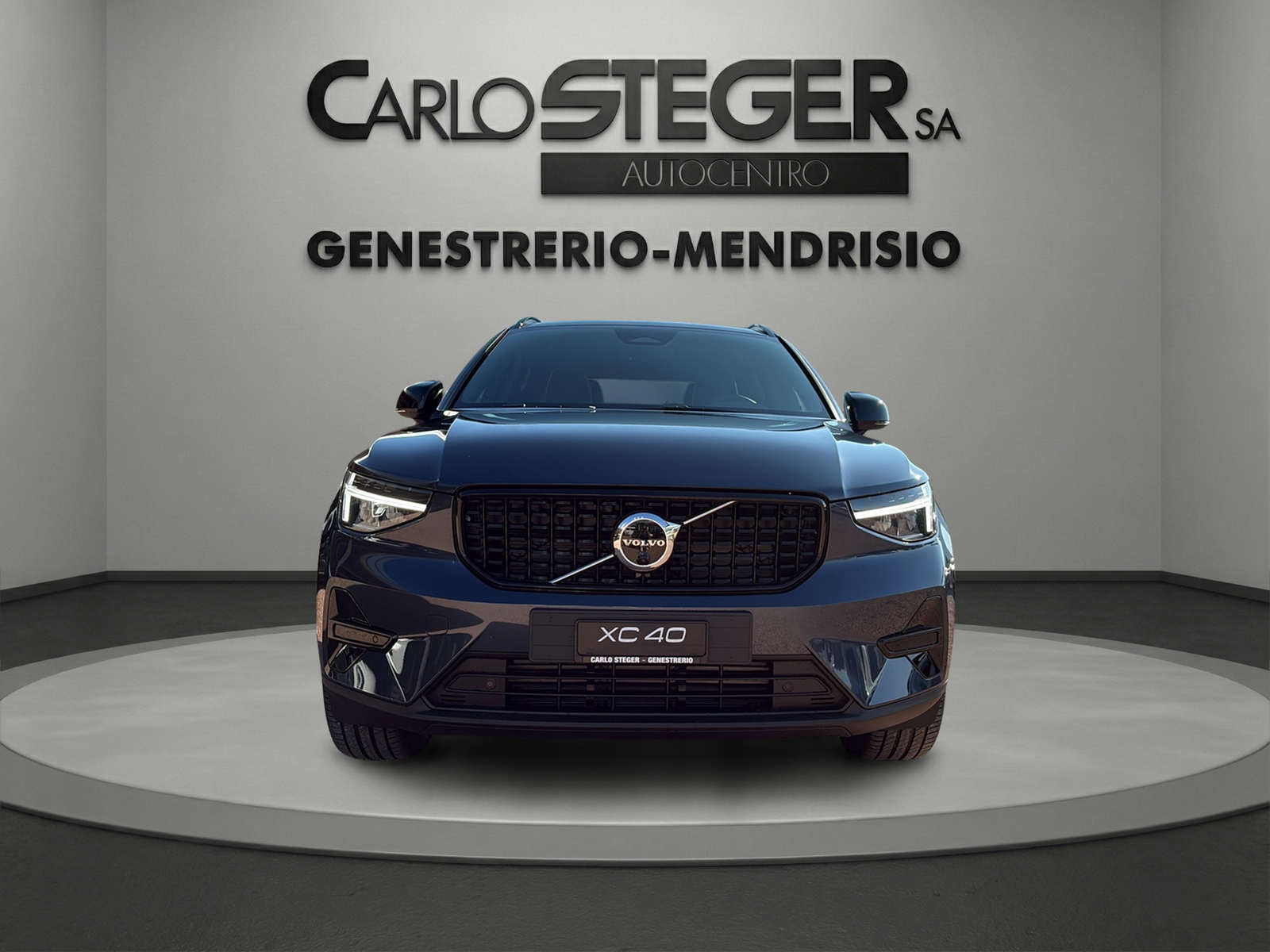 VOLVO XC40 B3 Benzin Mild Hybrid Plus Dark DCT-image-1