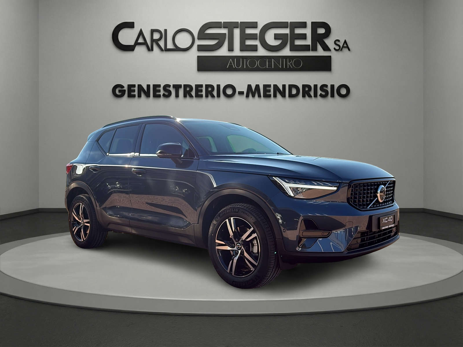VOLVO XC40 B3 Benzin Mild Hybrid Plus Dark DCT-image-9