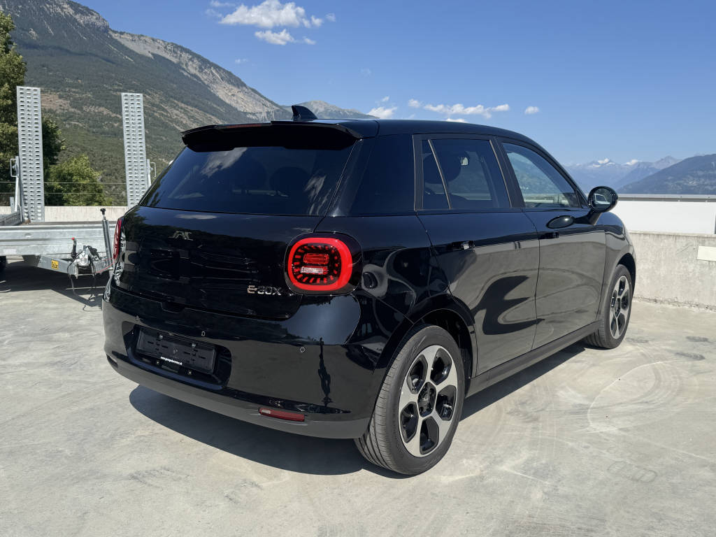 JAC E30X City-image-4